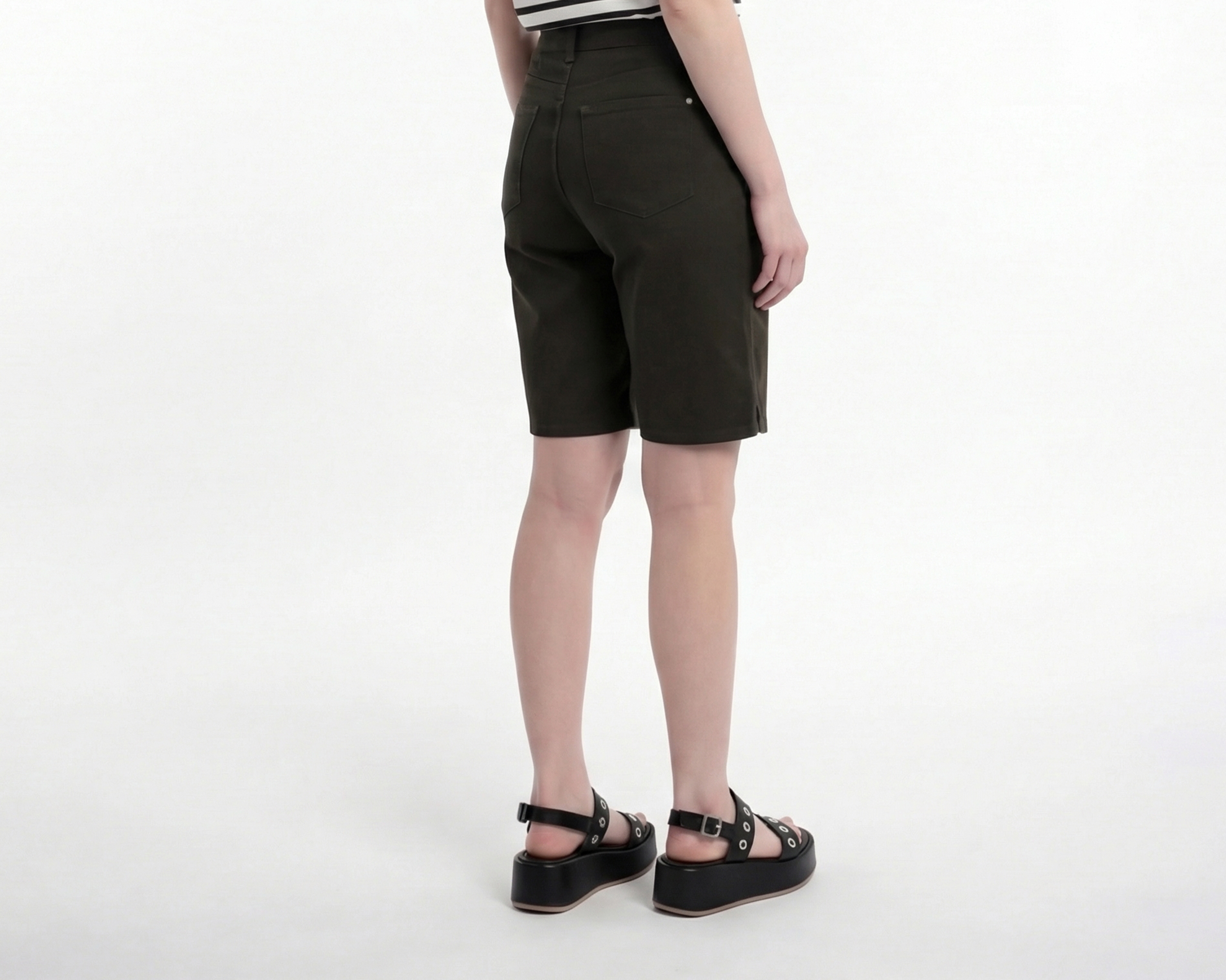 Foto 4 pulgar | Foto 3 | Short Lady Sun Verde para Mujer