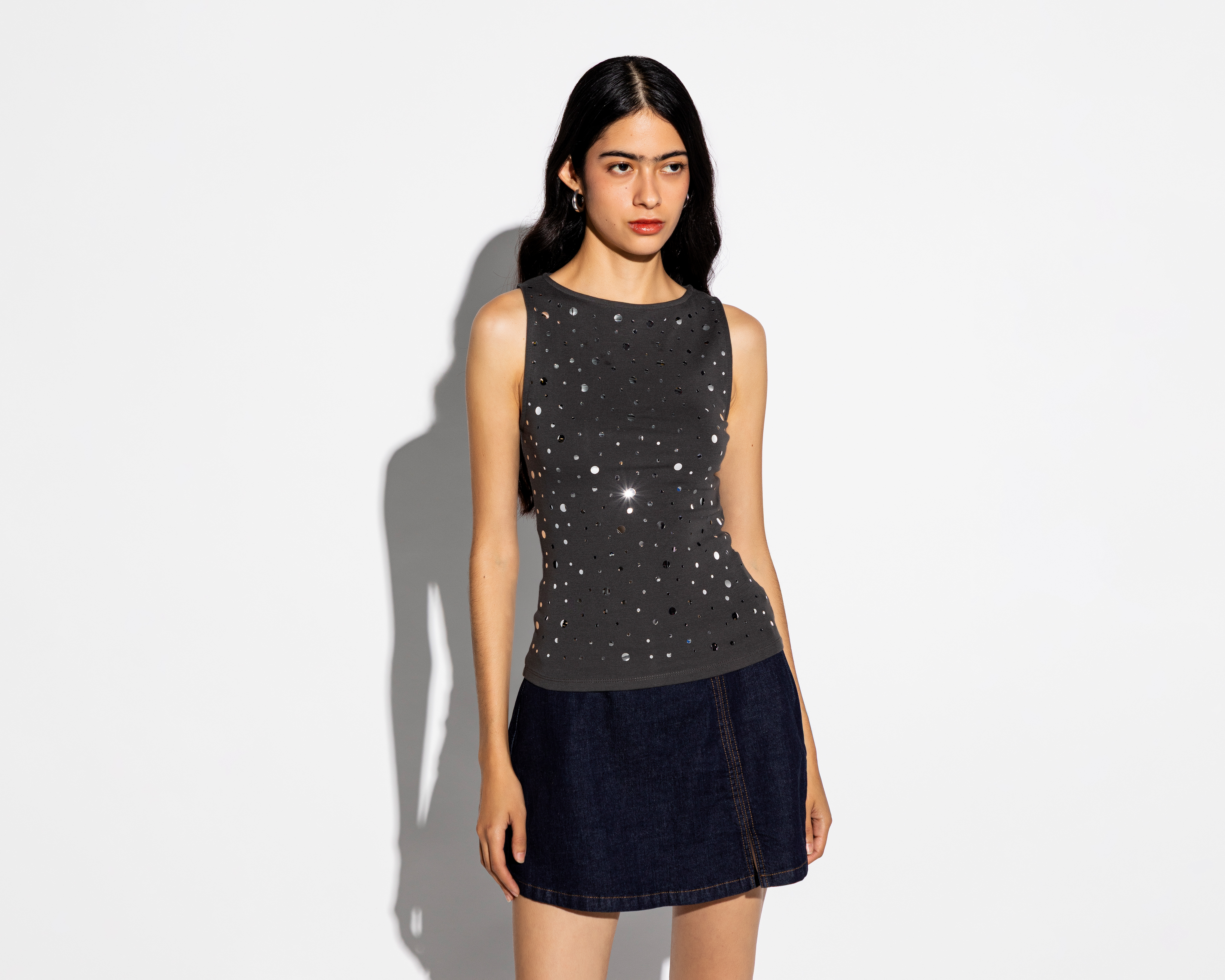 Foto 2 | Foto 2 | Playera con Aplicaciones Strona para Mujer