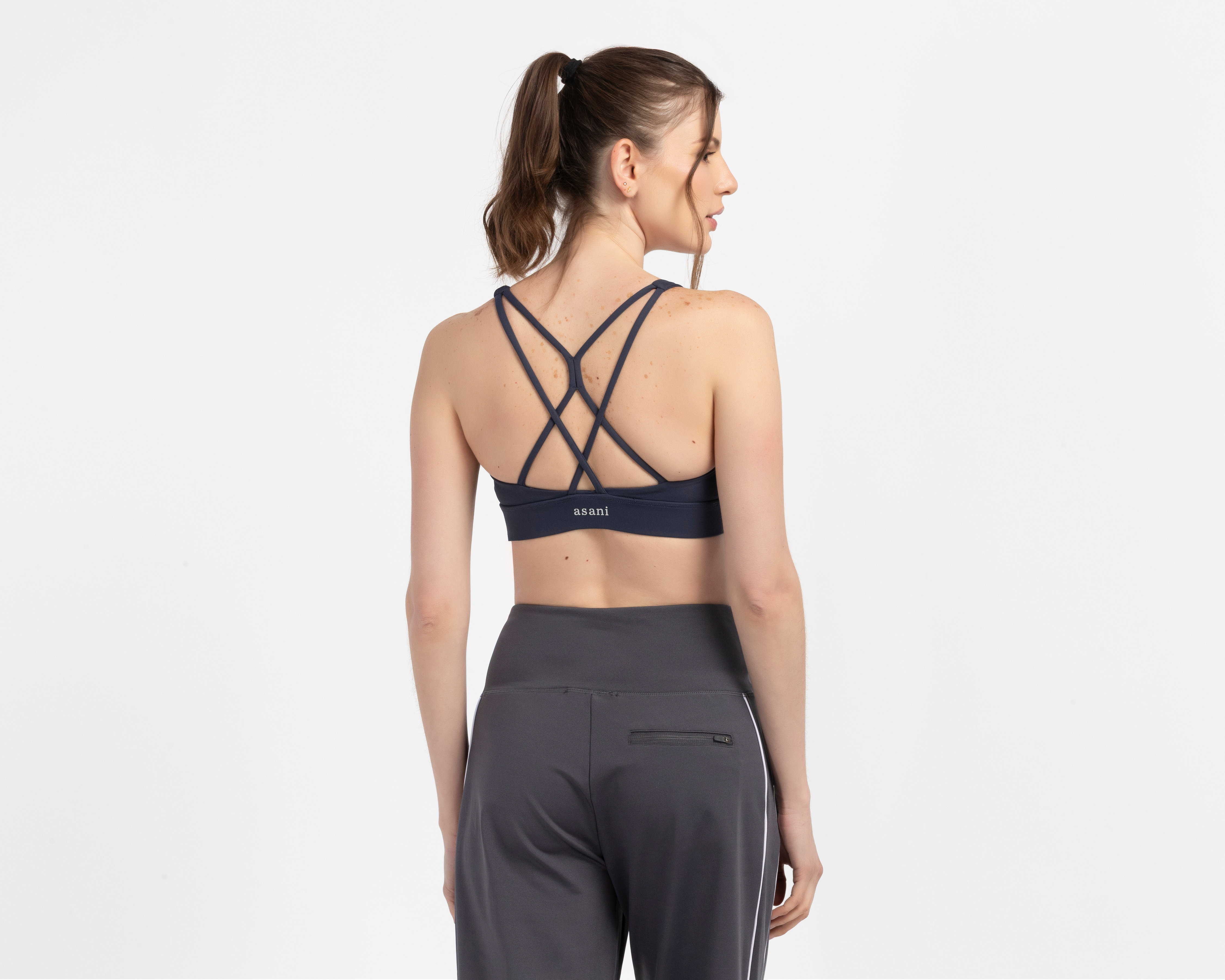 Foto 4 pulgar | Foto 3 | Top Deportivo Asani para Mujer