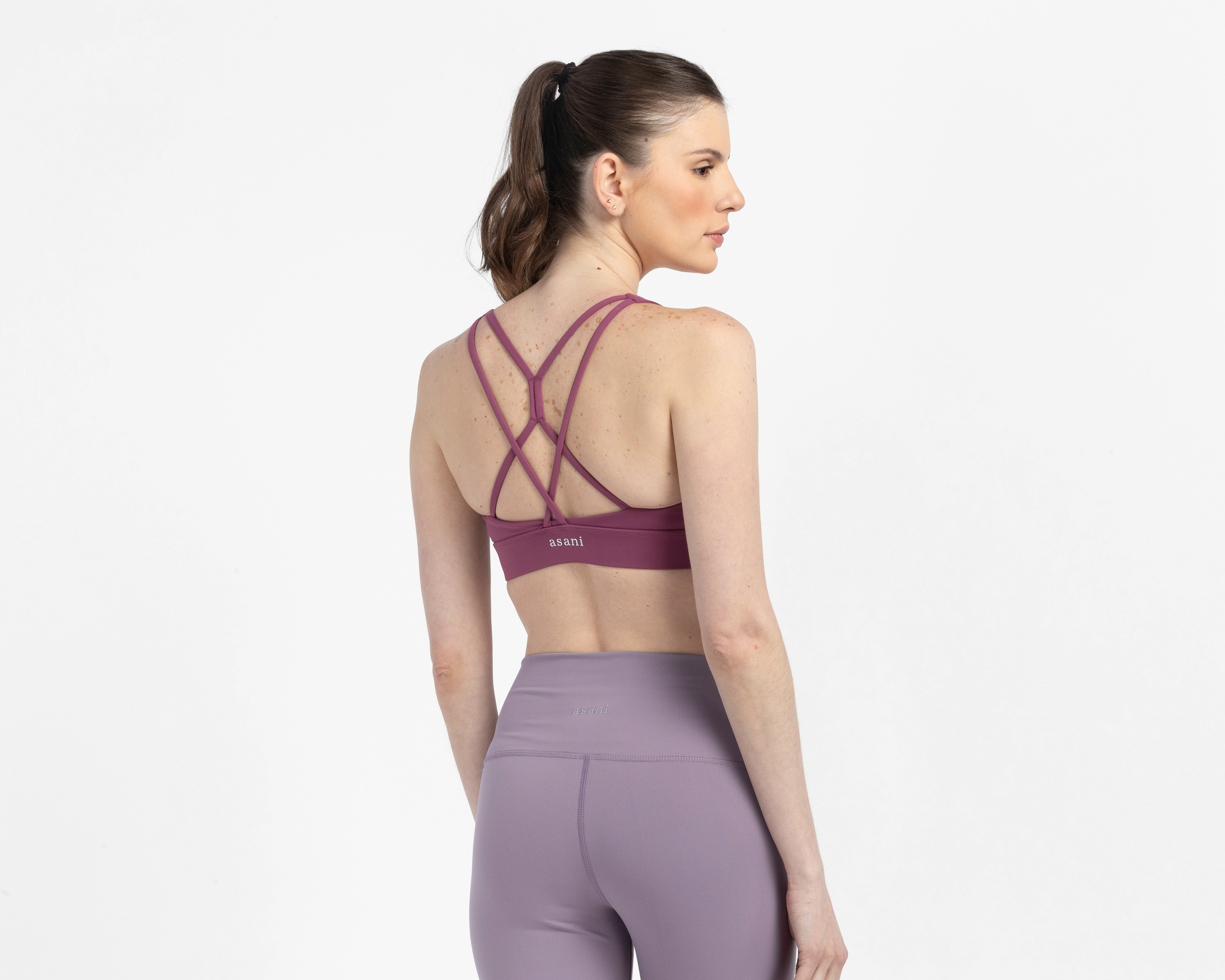 Foto 4 pulgar | Foto 3 | Top Deportivo Asani para Mujer