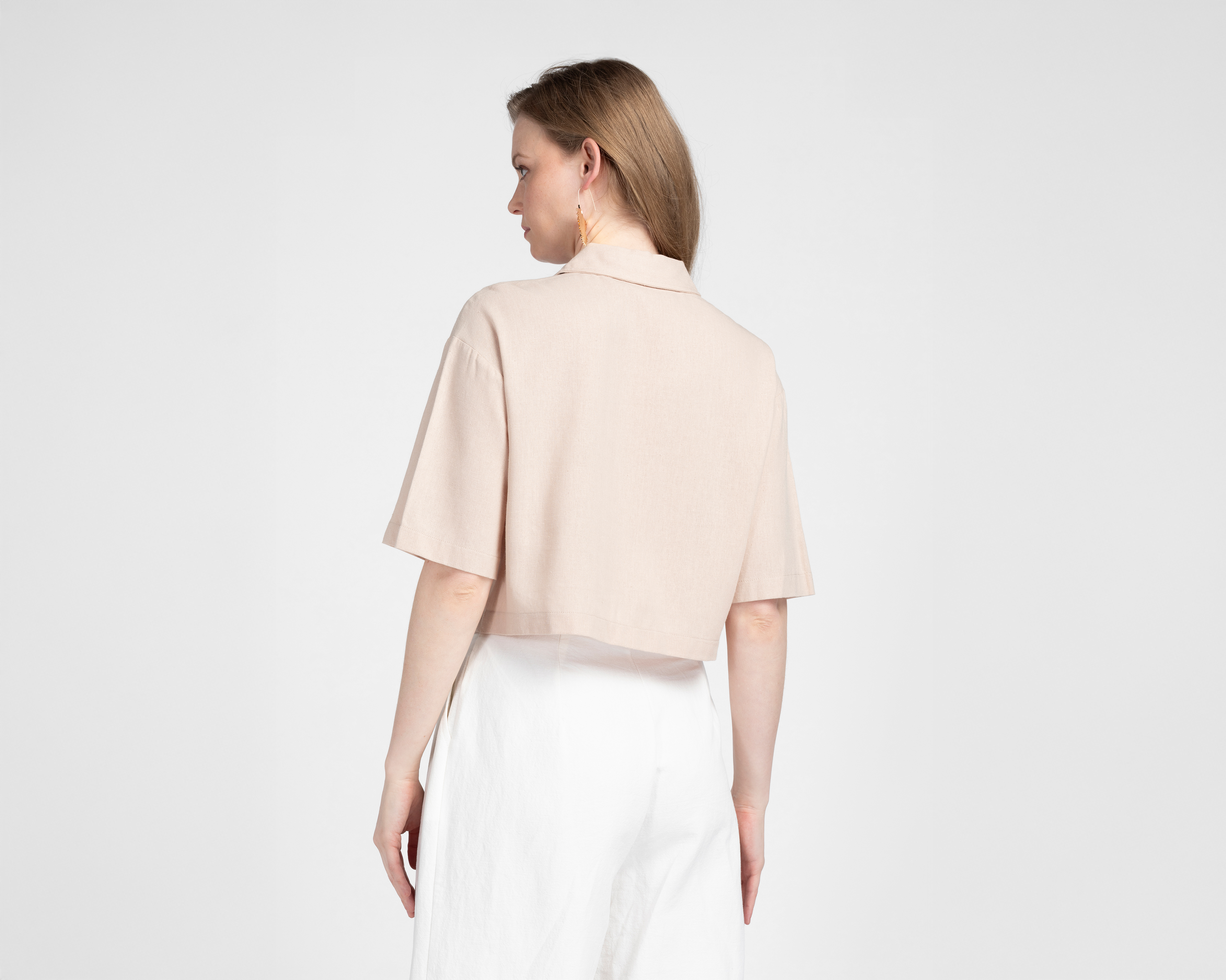 Foto 4 pulgar | Foto 3 | Camisa Manga Corta con Carteras Tipo Lino Sahara para Mujer