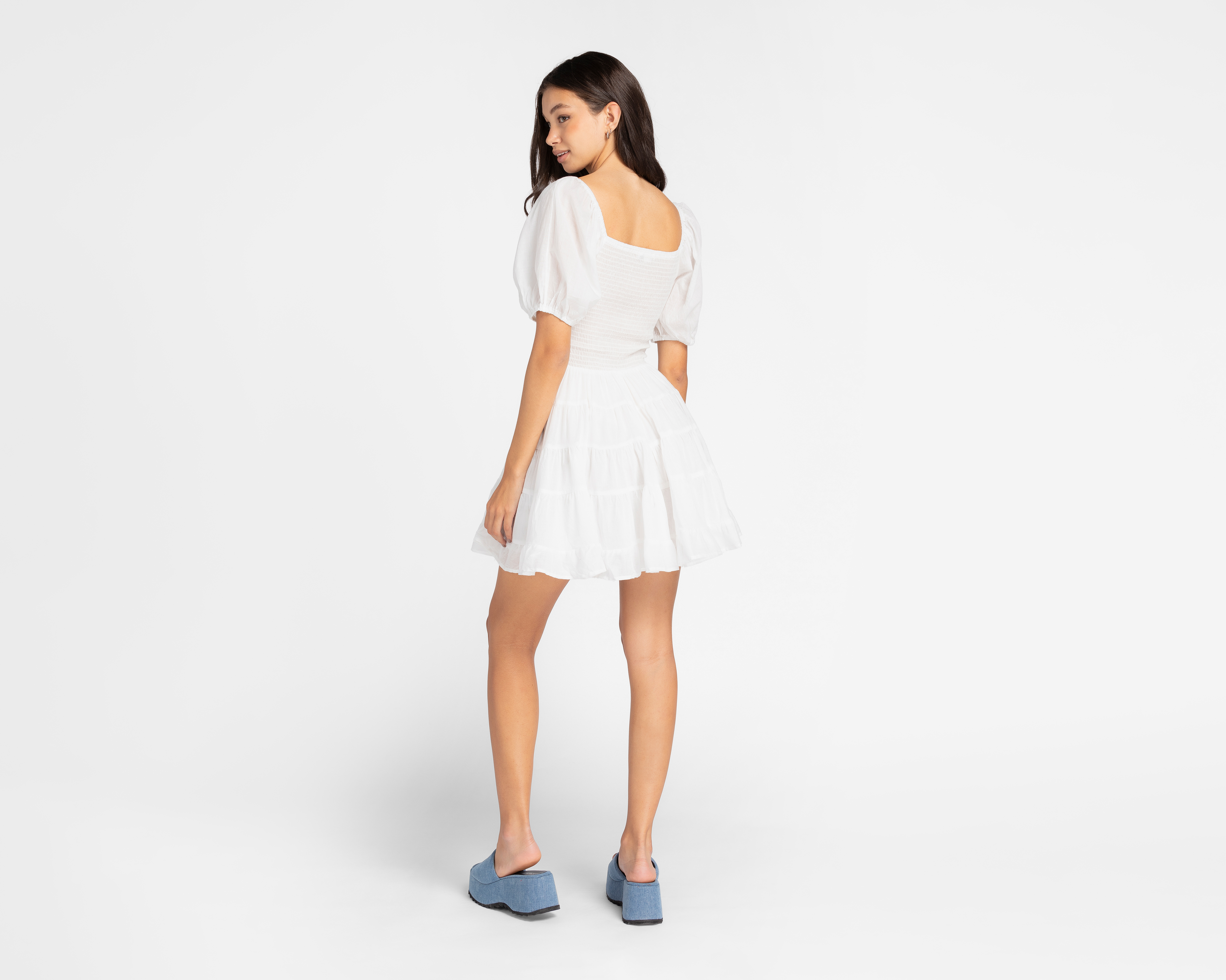 Foto 3 | Foto 3 | Vestido HYFVE Blanco Manga Corta