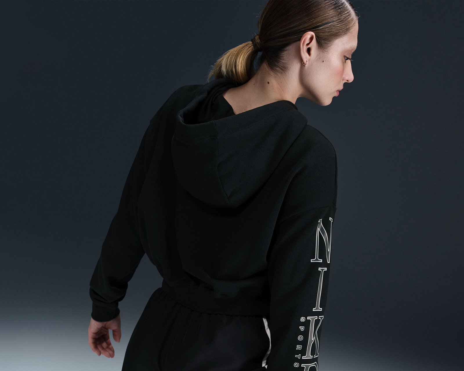 Foto 6 pulgar | Foto 5 | Sudadera Deportiva Nike Club Fleece para Mujer