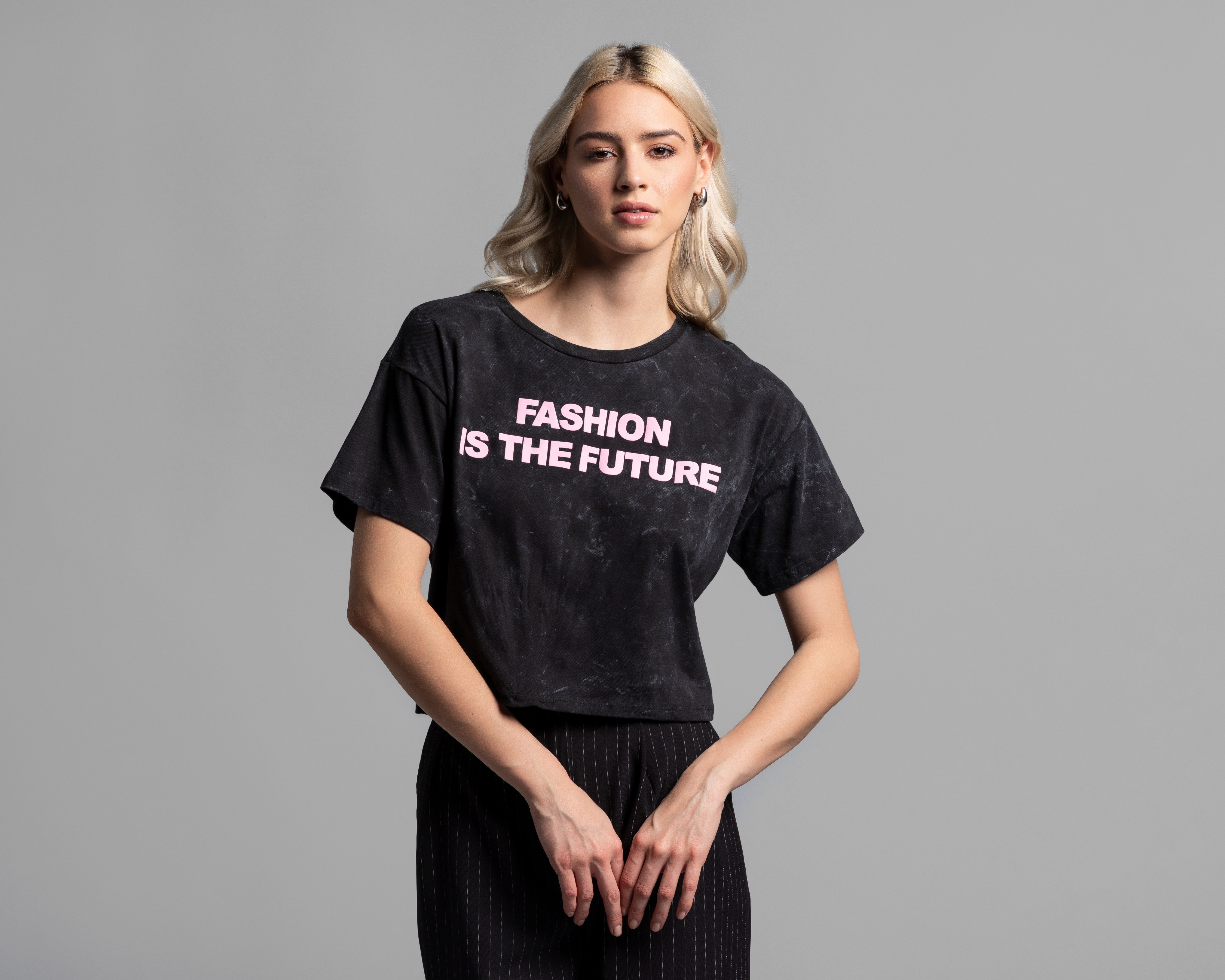 Foto 3 pulgar | Foto 2 | Playera Negra Strona Juvenil