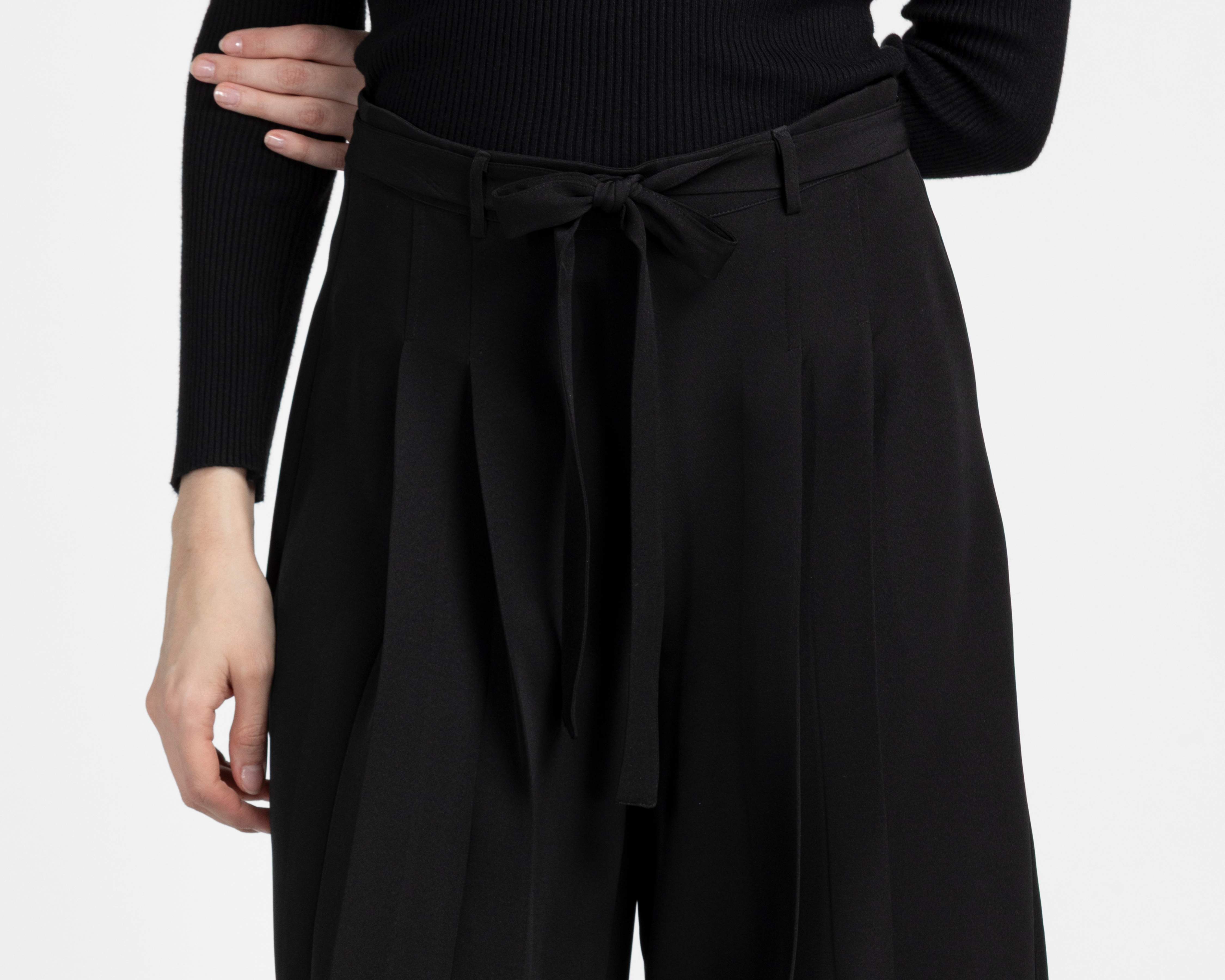 Foto 5 pulgar | Foto 4 | Bermuda Sahara Negra para Mujer