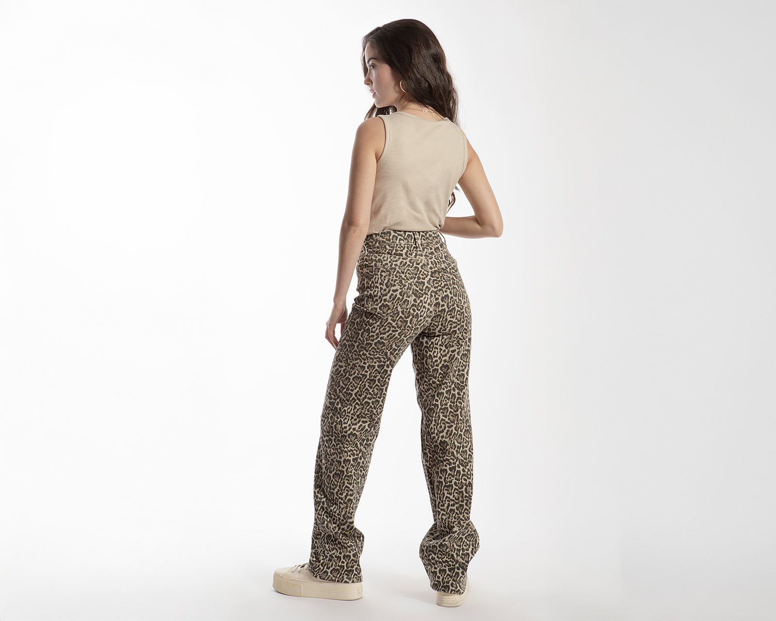 Foto 3 pulgar | Foto 2 | Jeans Wide Leg Balam para Mujer