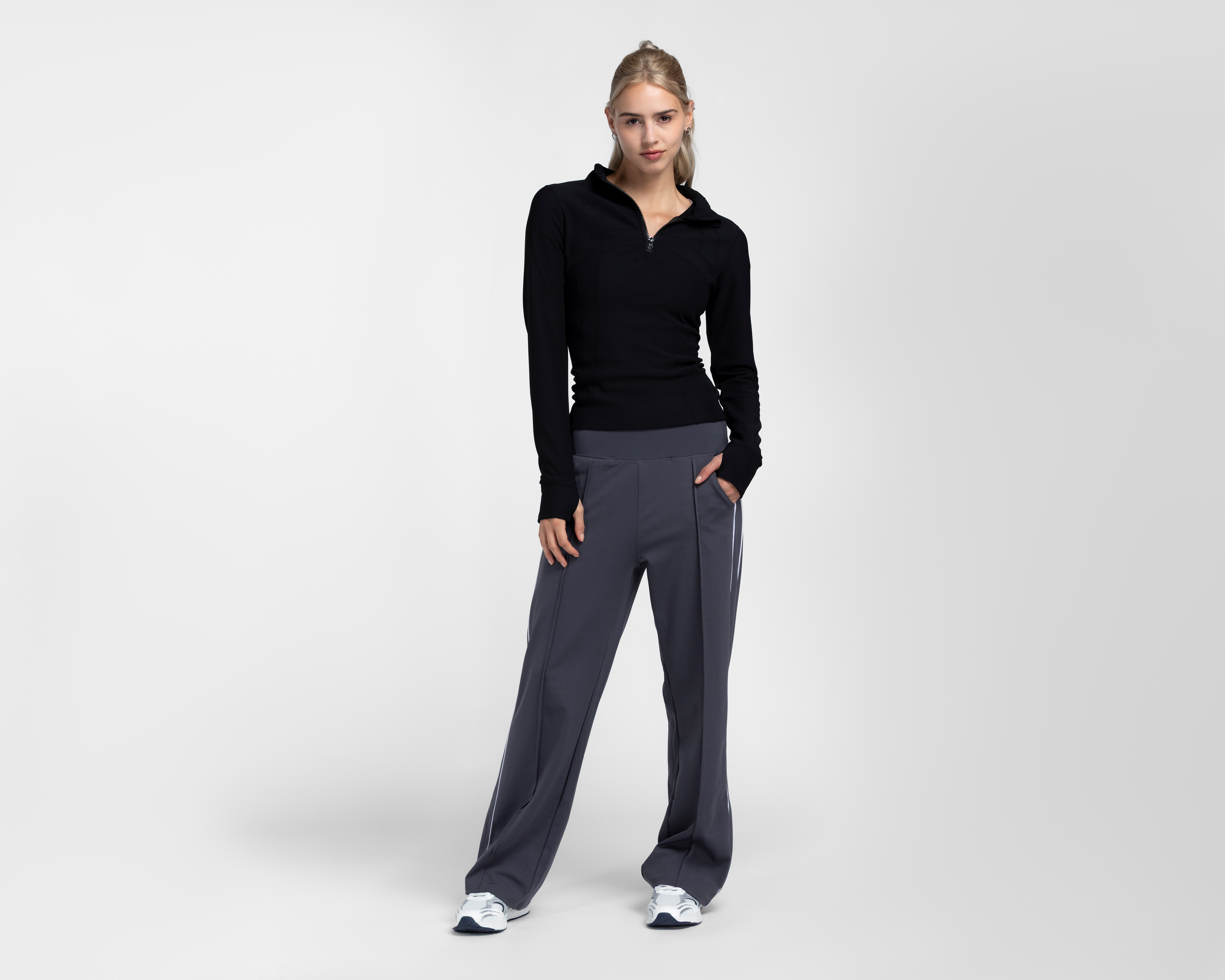 Foto 2 pulgar | Foto 1 | Chamarra Deportiva Sportline para Mujer