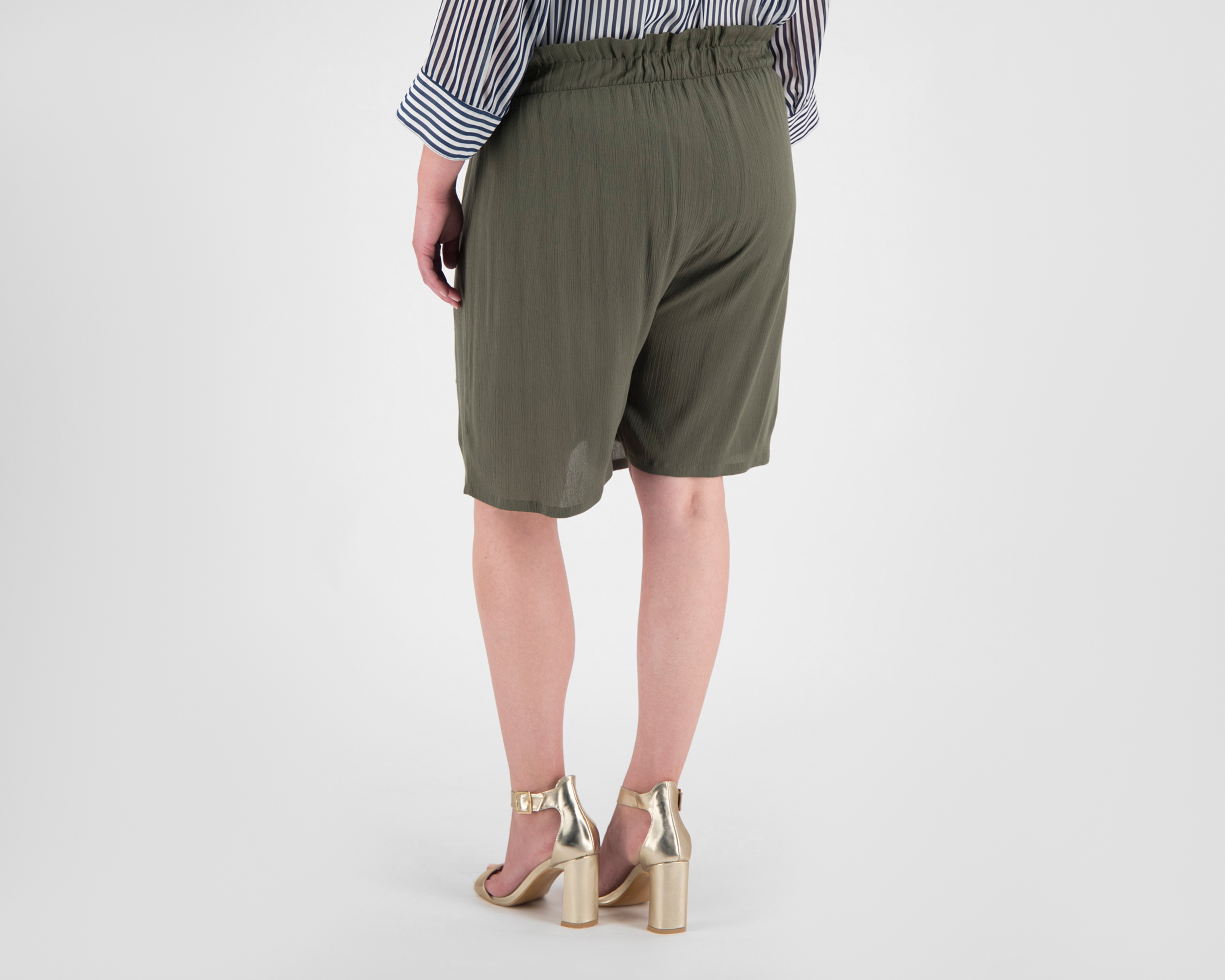 Foto 4 pulgar | Foto 3 | Short Lady Sun con Nudo