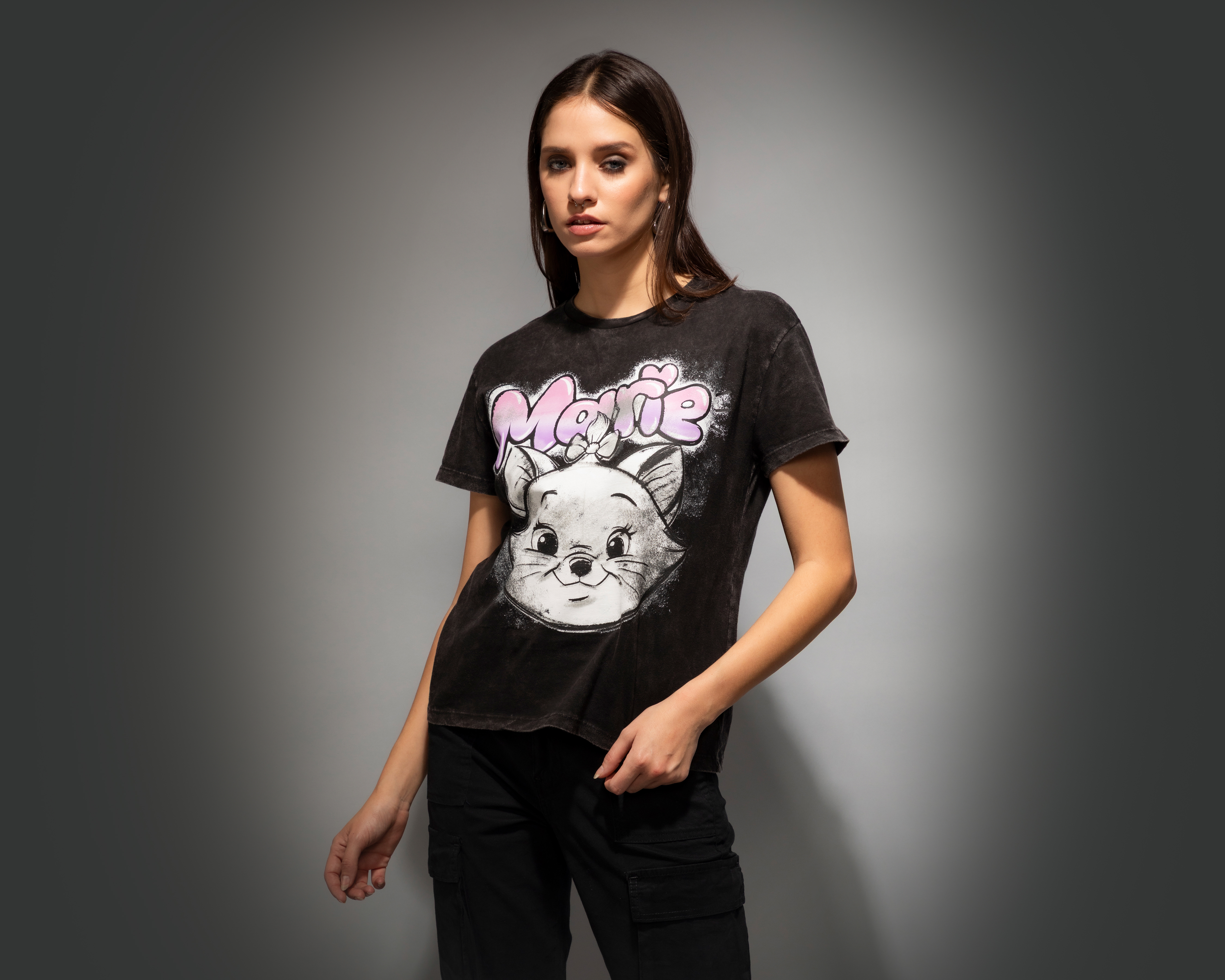 Foto 3 pulgar | Foto 2 | Playera Manga Corta Acid Wash Marie Disney Aristogatos para Mujer