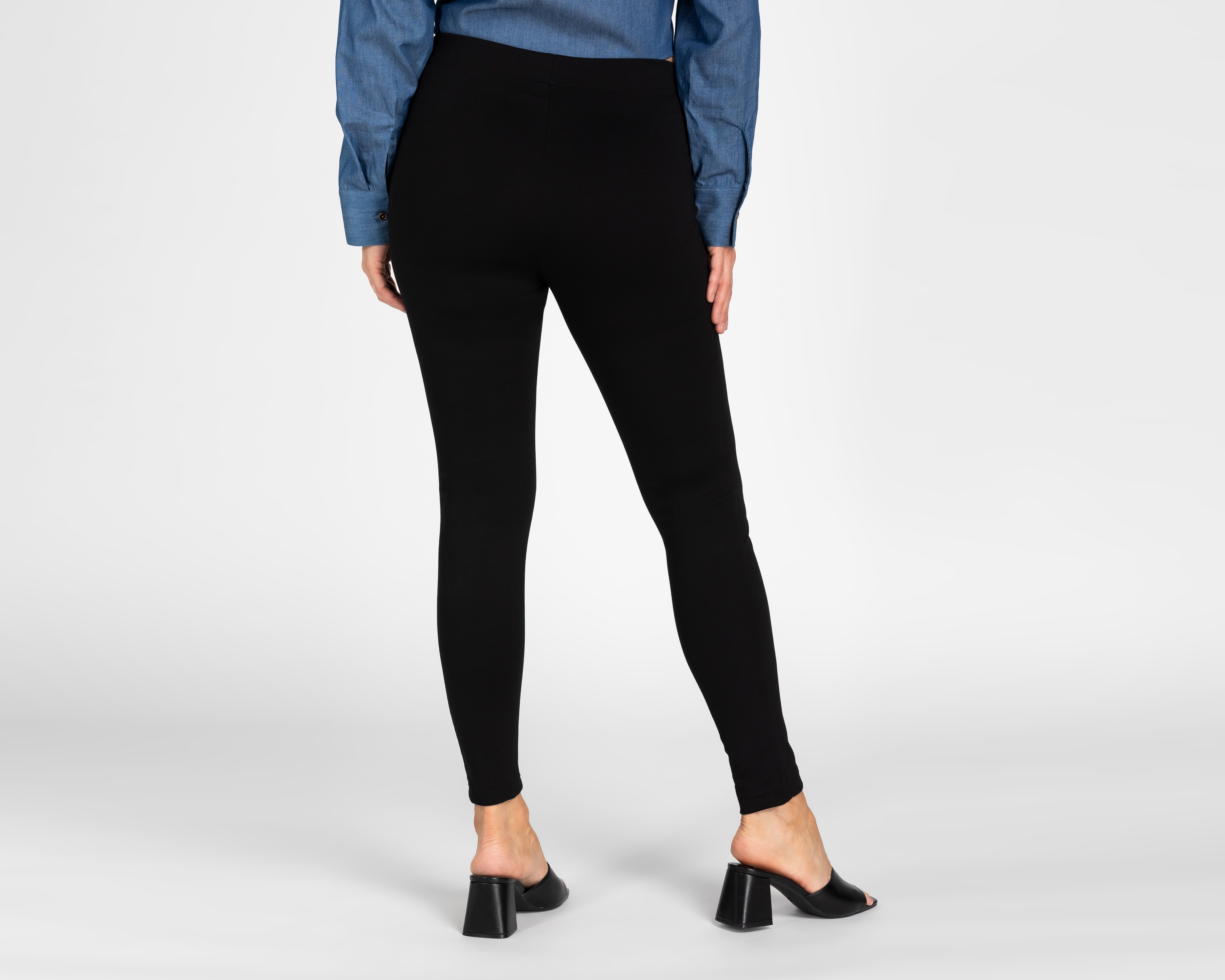 Foto 4 pulgar | Foto 3 | Leggings Negros Sahara para Mujer