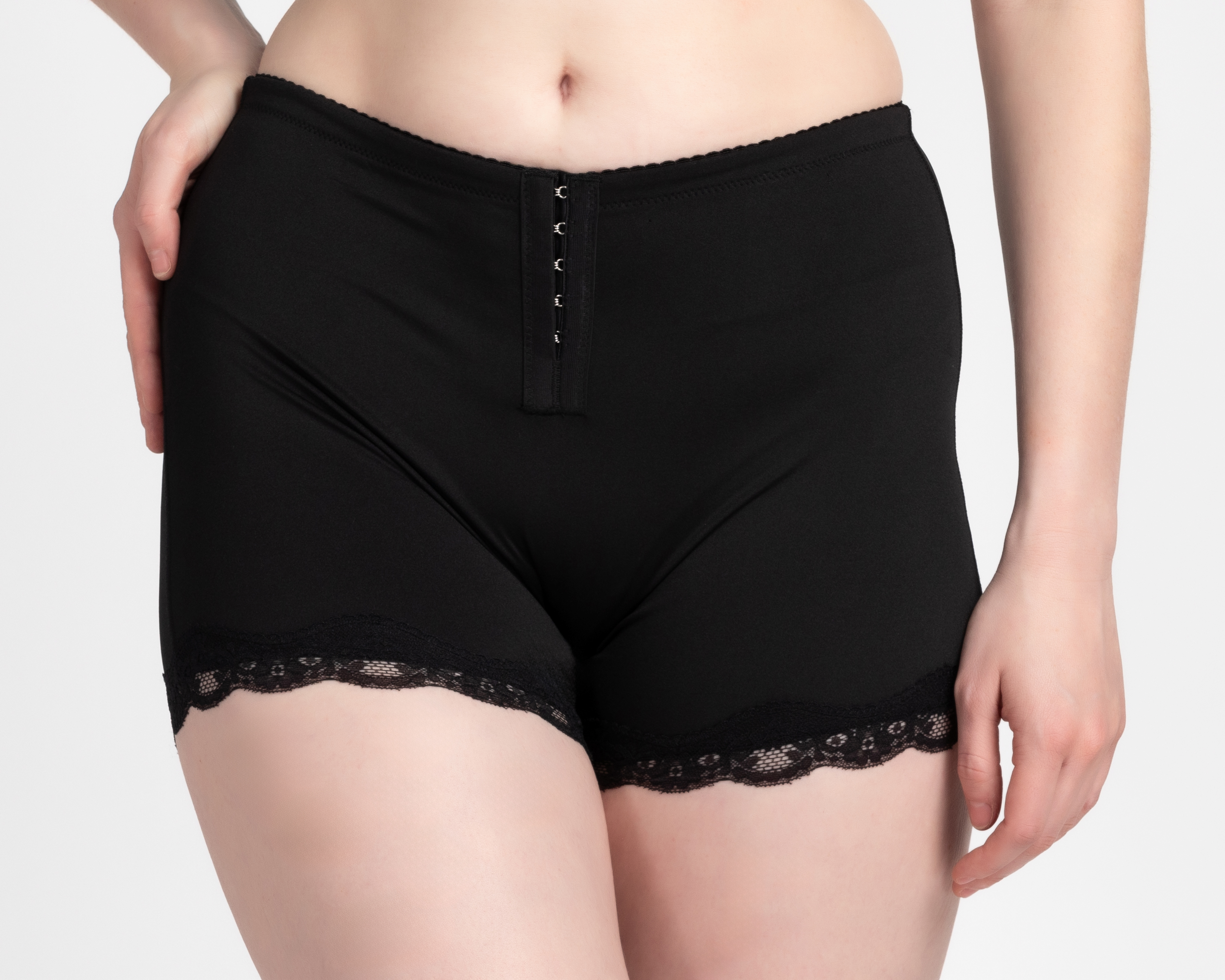 Foto 2 pulgar | Foto 1 | Pantaleta Control Beauty Secret Negra para Mujer