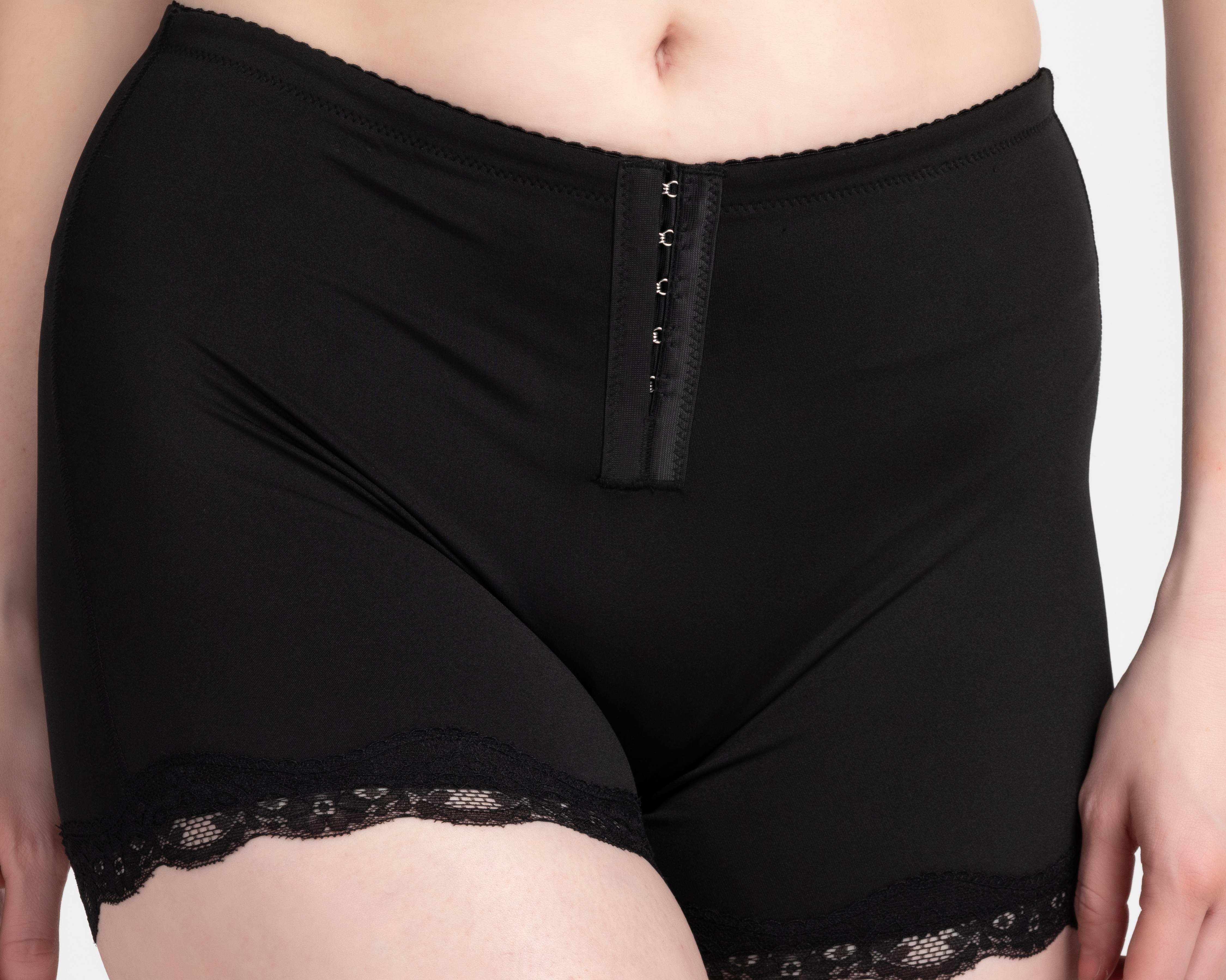 Foto 4 pulgar | Foto 3 | Pantaleta Control Beauty Secret Negra para Mujer