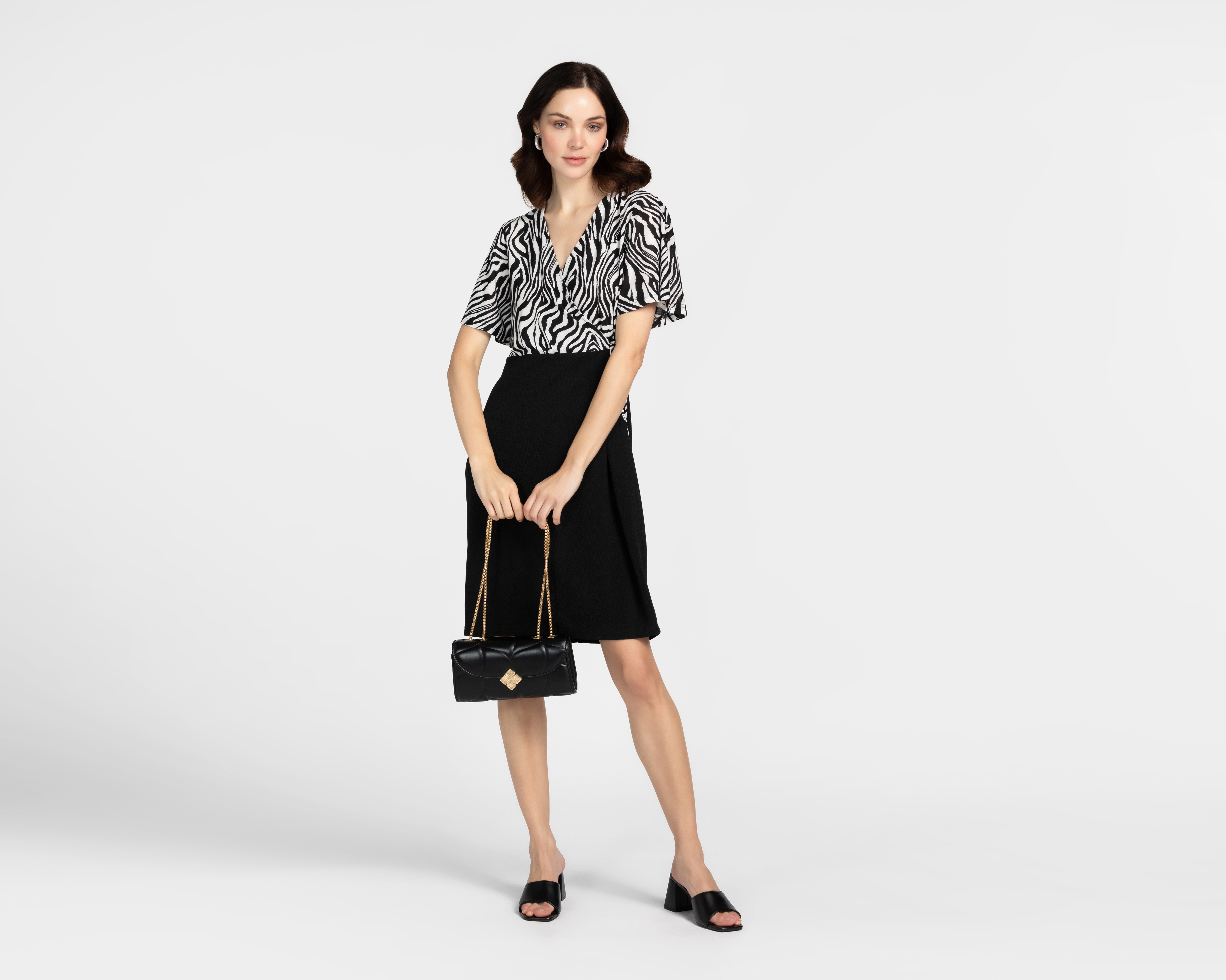 Foto 3 pulgar | Foto 2 | Vestido Formal Sahara Estampado Manga Corta Cuello V para Mujer