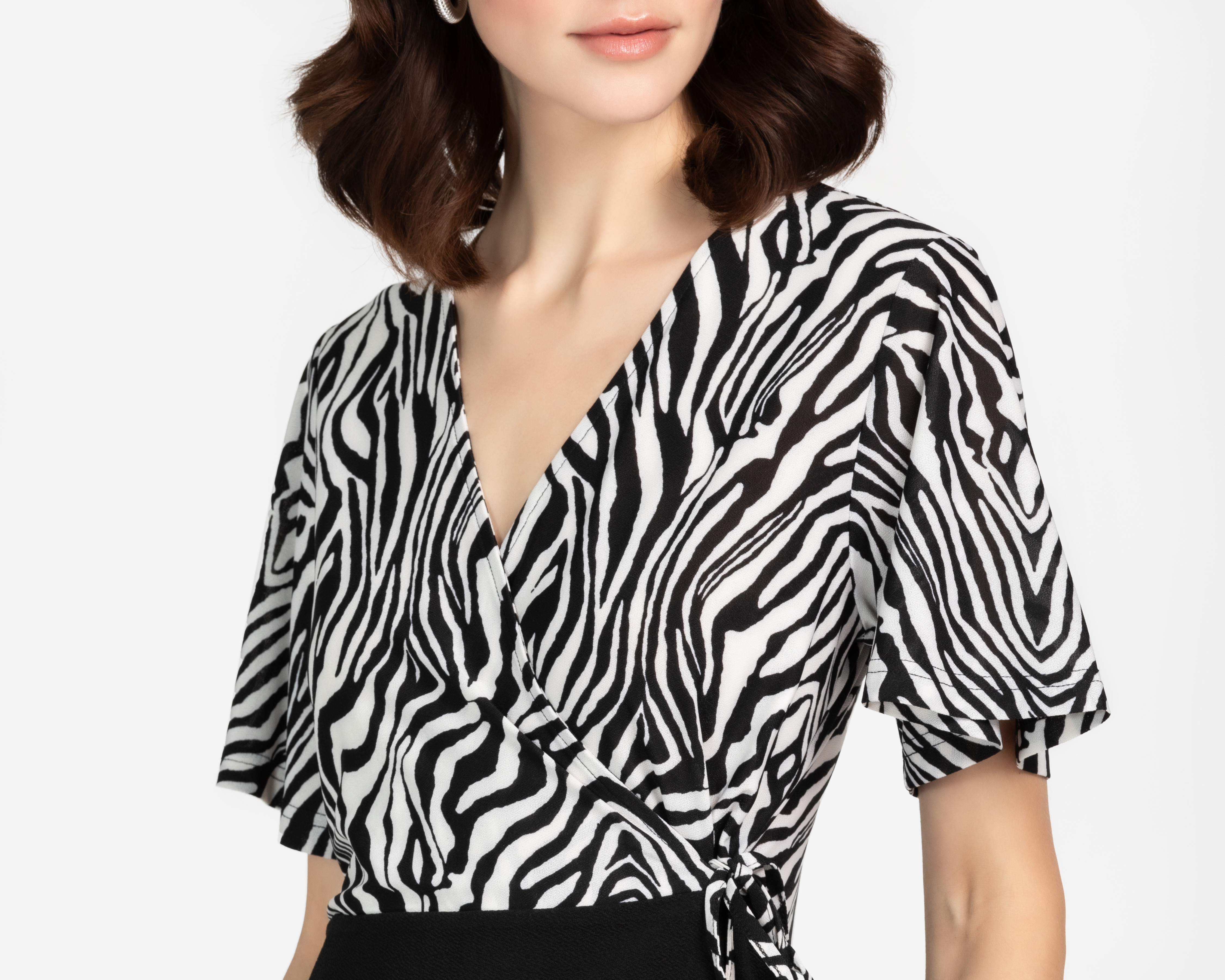 Foto 6 pulgar | Foto 5 | Vestido Formal Sahara Estampado Manga Corta Cuello V para Mujer