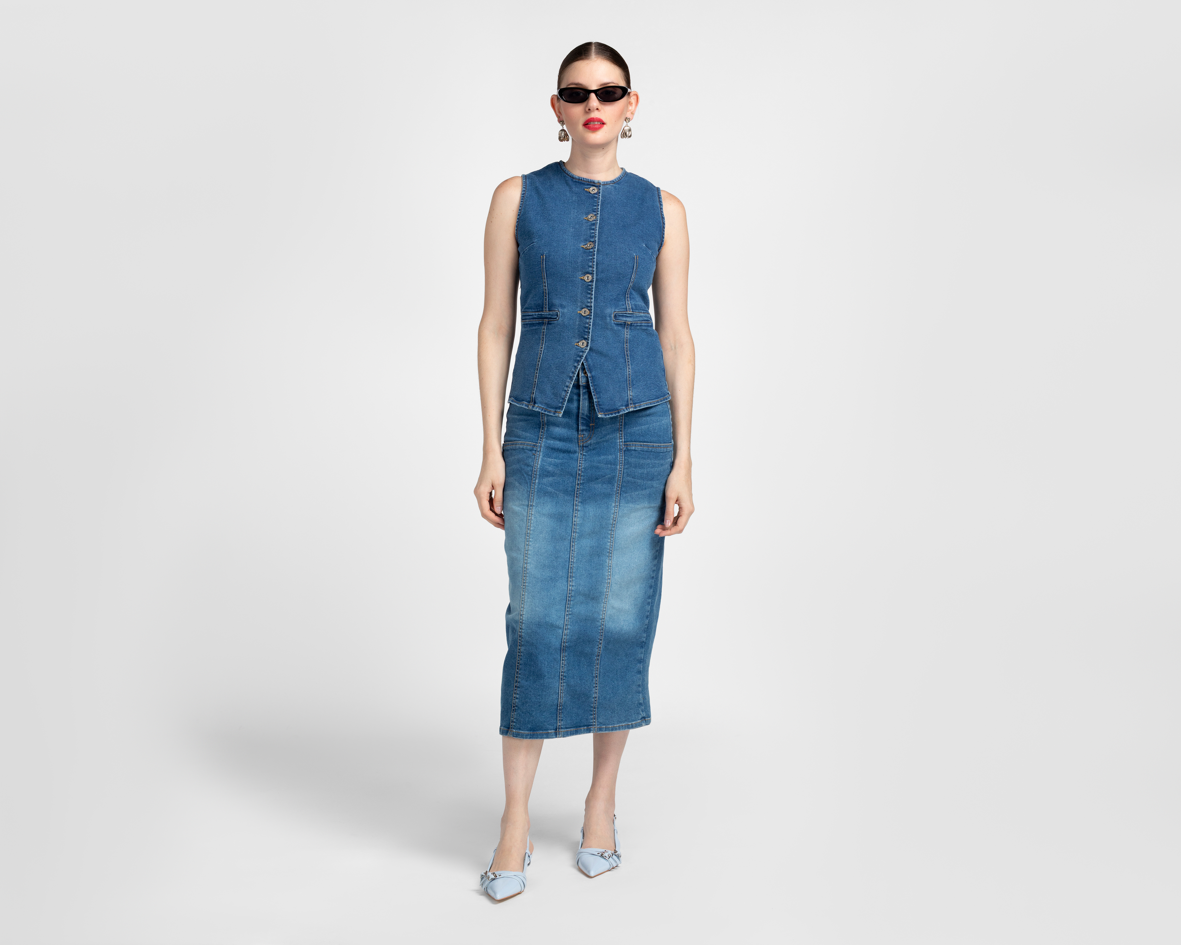 Foto 2 | Foto 2 | Chaleco de Mezclilla Azul Sahara para Mujer