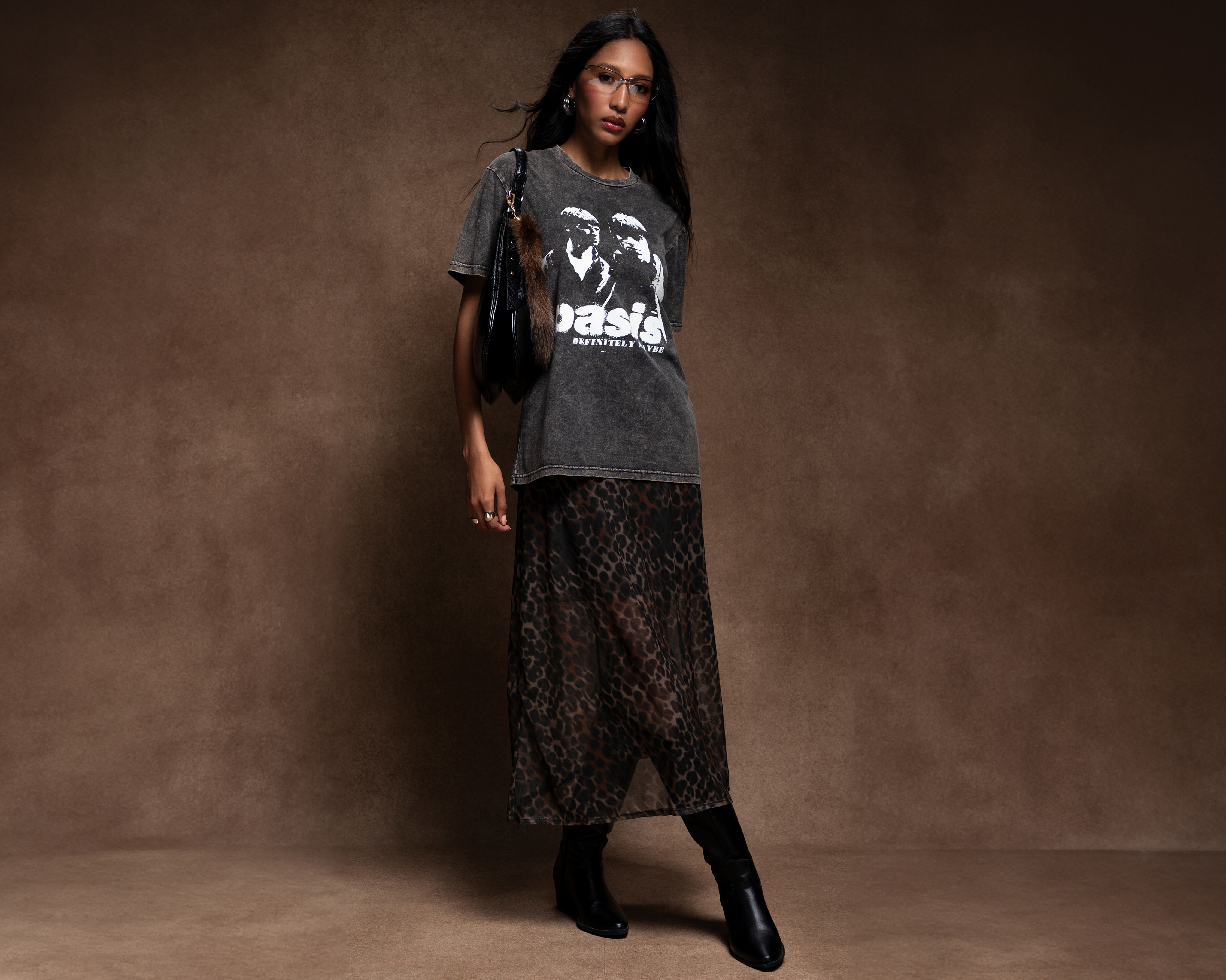 Foto 2 pulgar | Foto 1 | Playera Manga Corta Oasis para Mujer