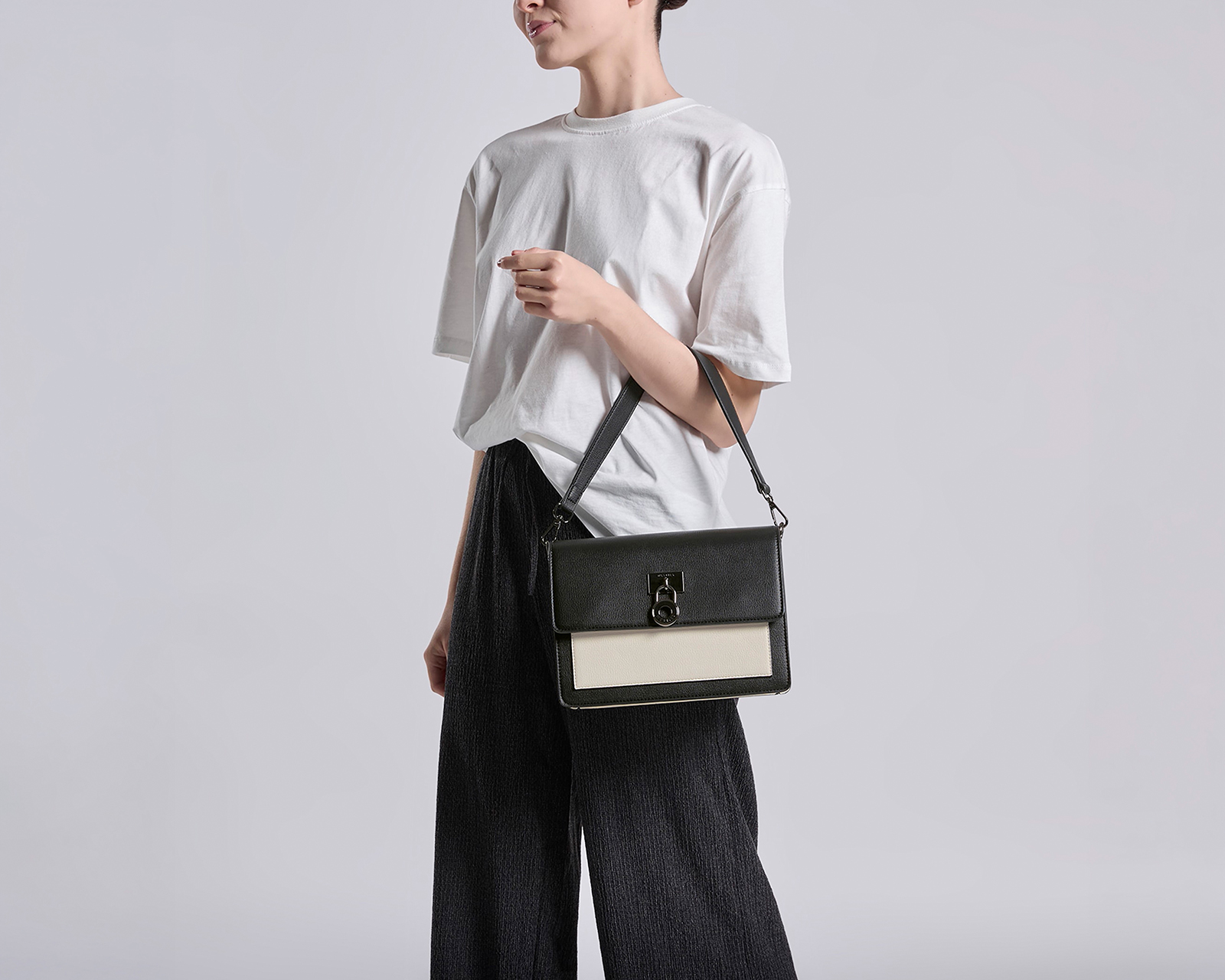 Foto 7 pulgar | Foto 6 | Bolsa de Hombro Westies Blatty2