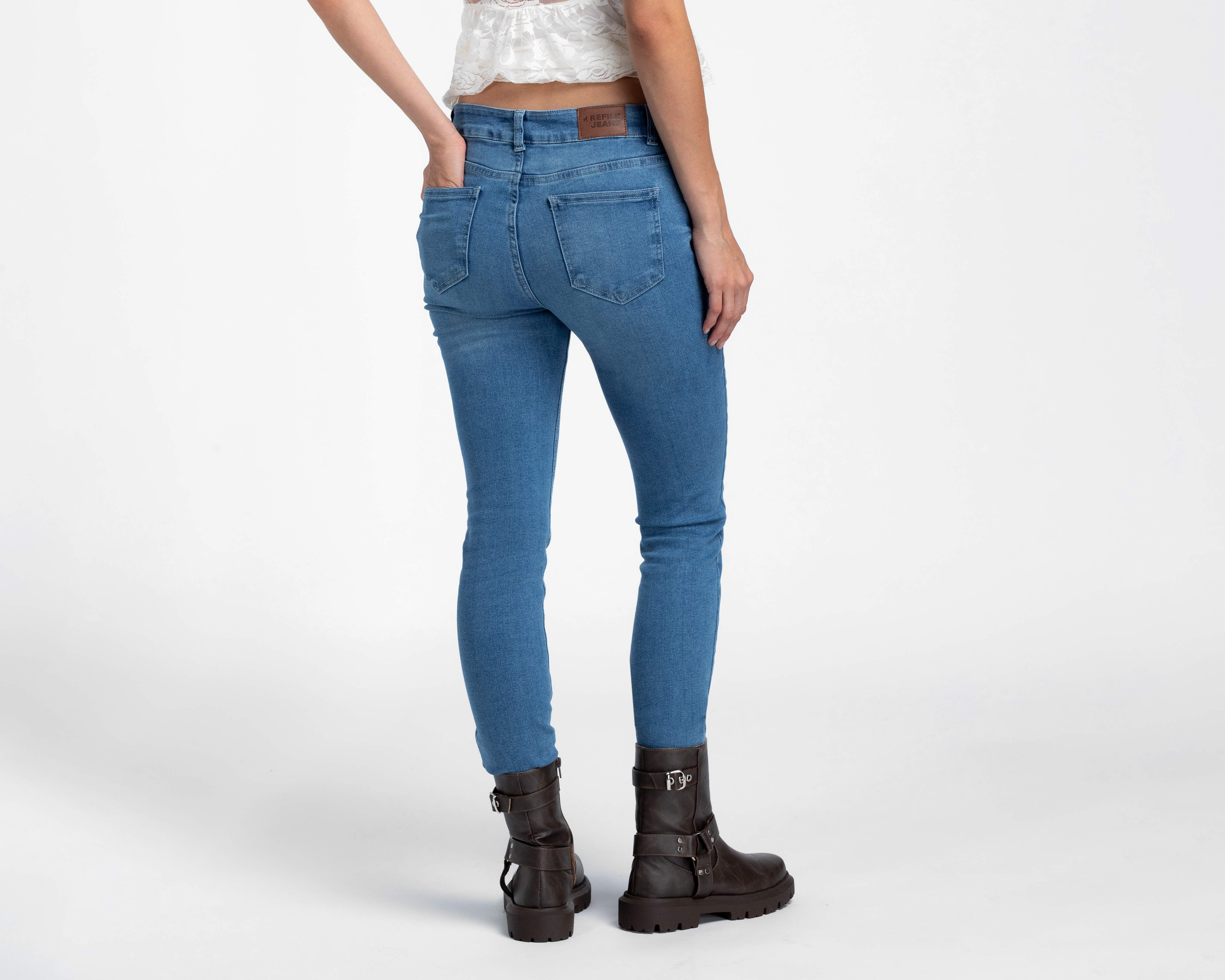 Foto 4 pulgar | Foto 3 | Jeans Skinny Refill para Mujer