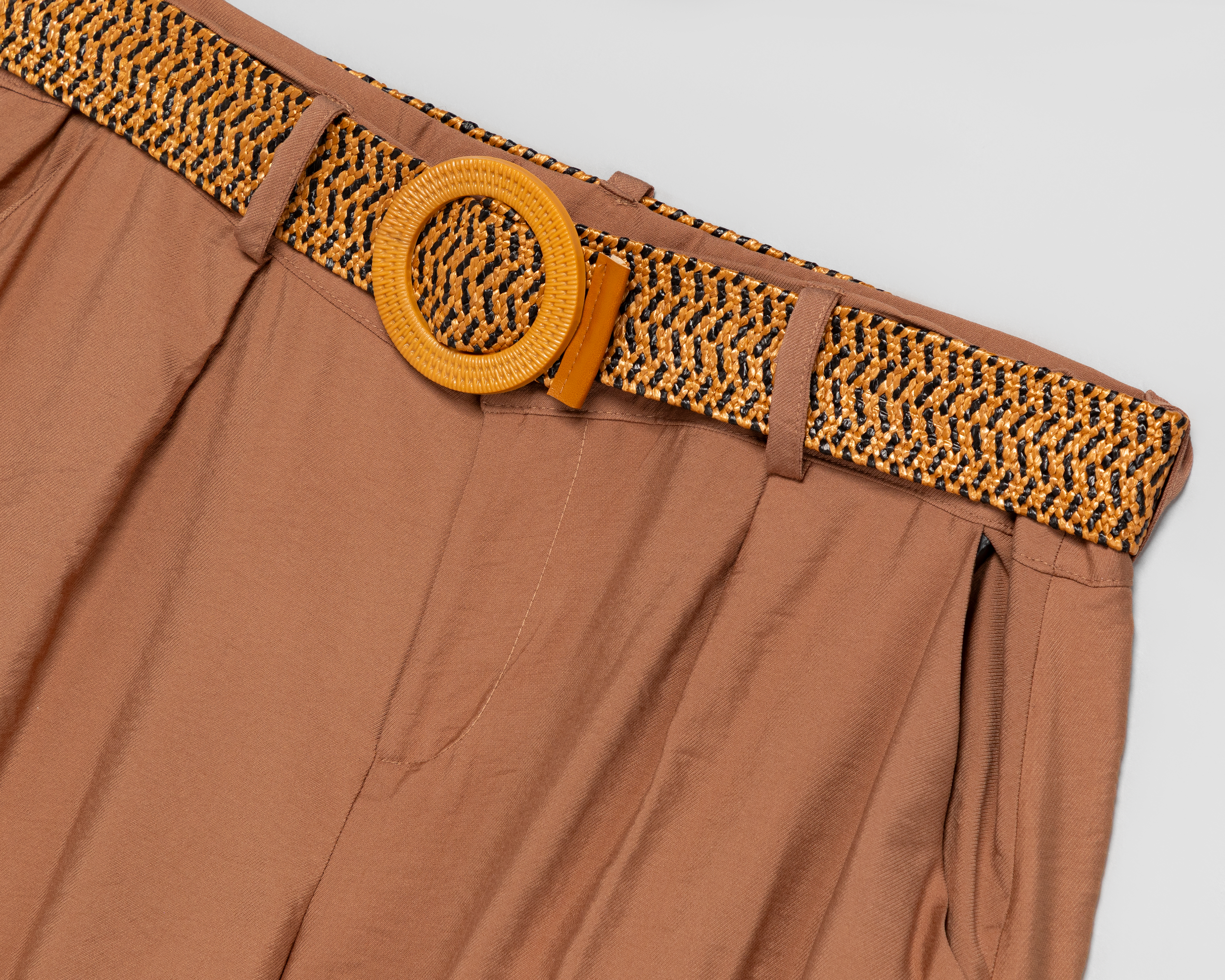 Foto 4 pulgar | Foto 3 | Short Sahara con Cinturón para Mujer