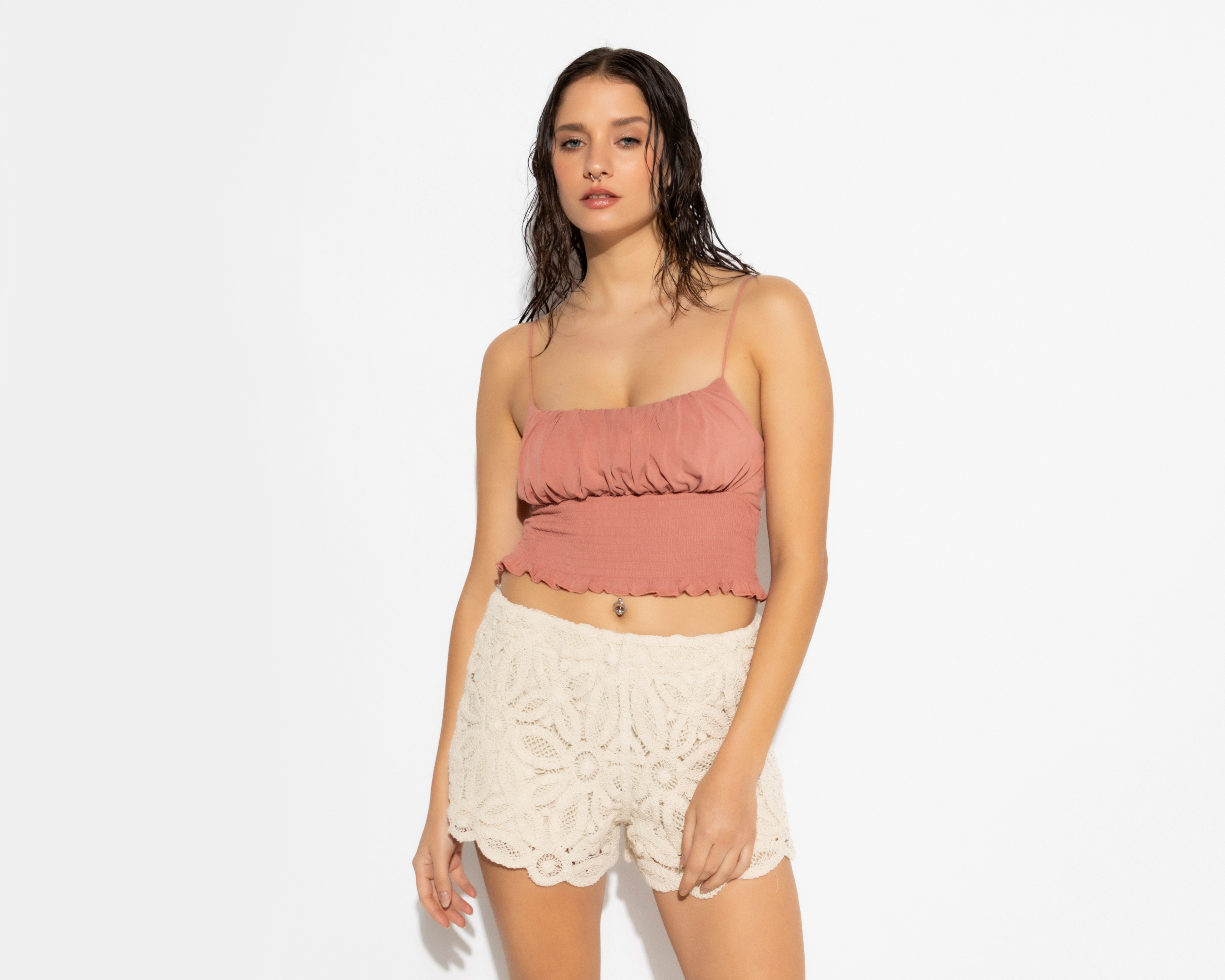 Foto 2 | Foto 2 | Playera sin Manga Crop Smock Cintura Strona para Mujer