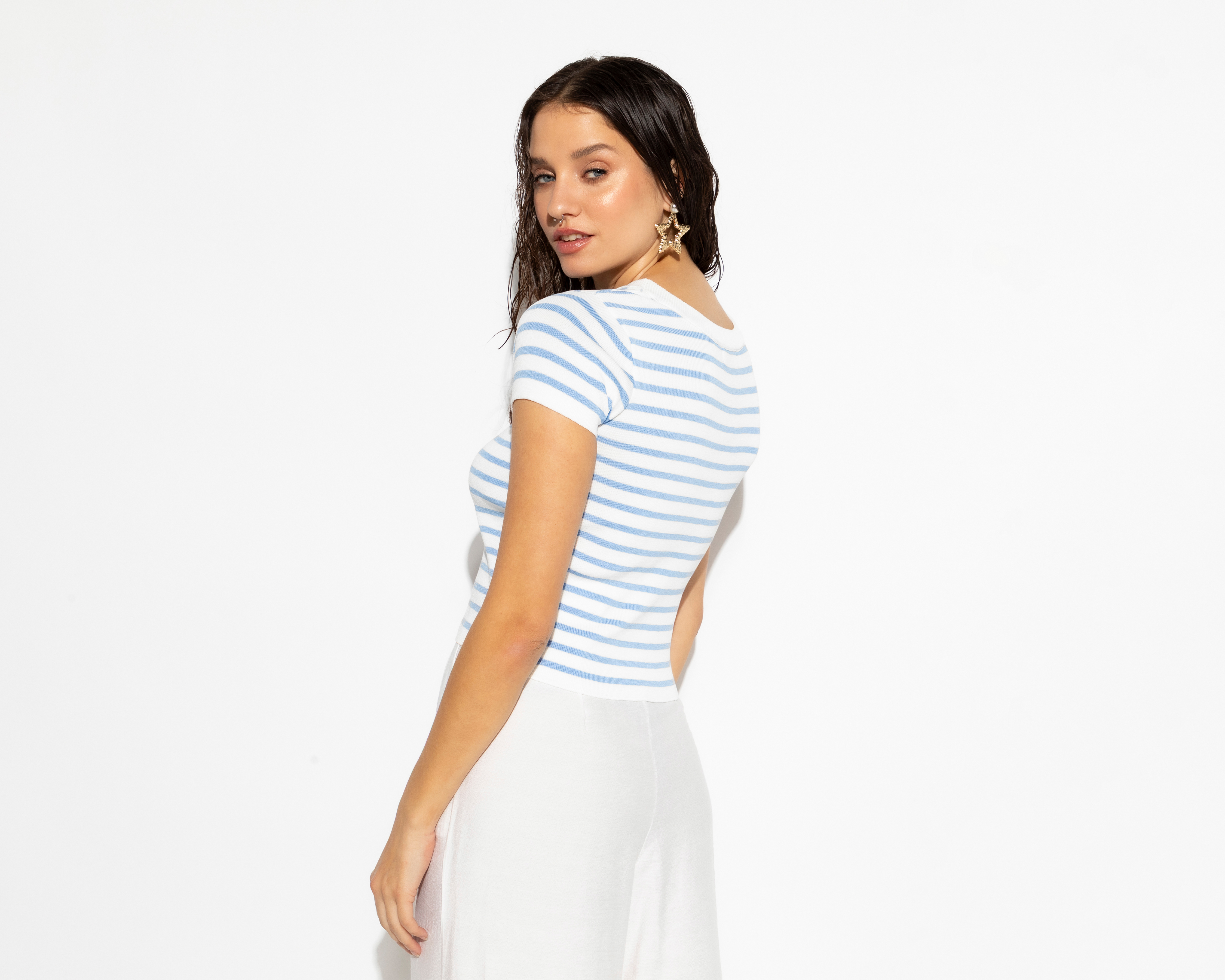 Foto 4 pulgar | Foto 3 | Playera Manga Corta Punto Rayas Azul Strona para Mujer
