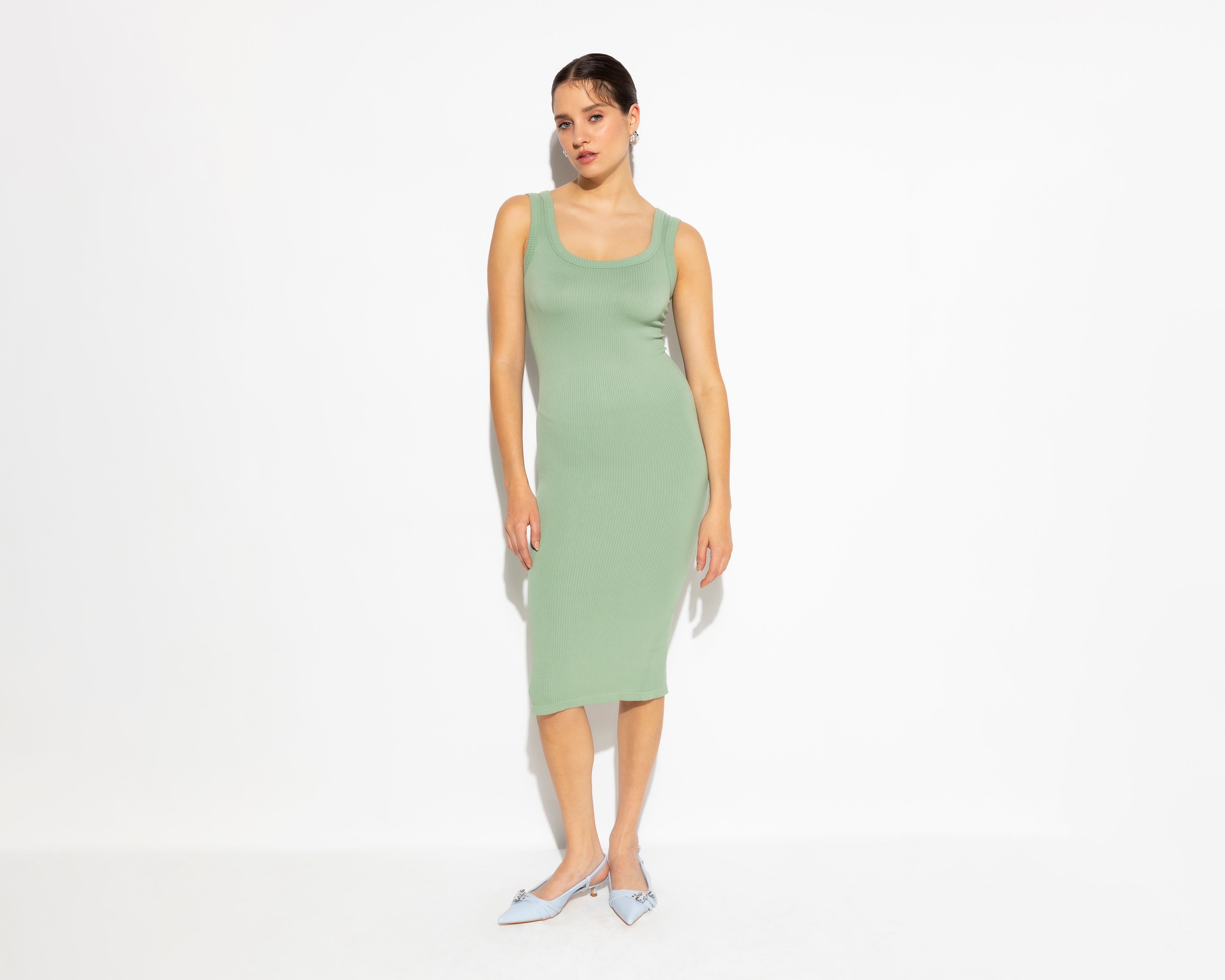 Foto 3 pulgar | Foto 2 | Vestido con Tirante Ancho Seamless Strona para Mujer