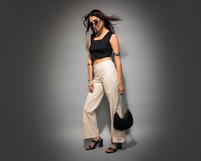 Foto 1 | Foto 1 | Pantalon Polipiel con Abertura en Ruedo Strona para Mujer