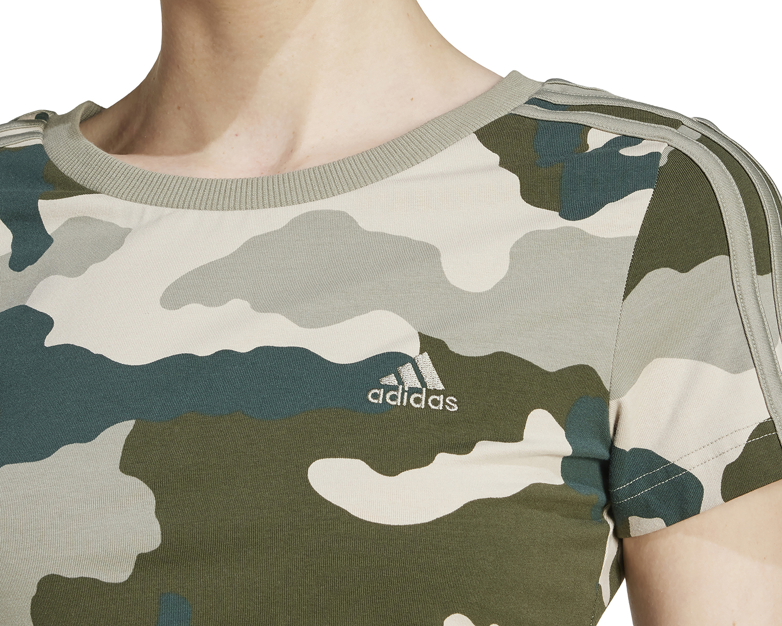 Foto 5 pulgar | Foto 4 | Playera Adidas CAMO3S para Mujer