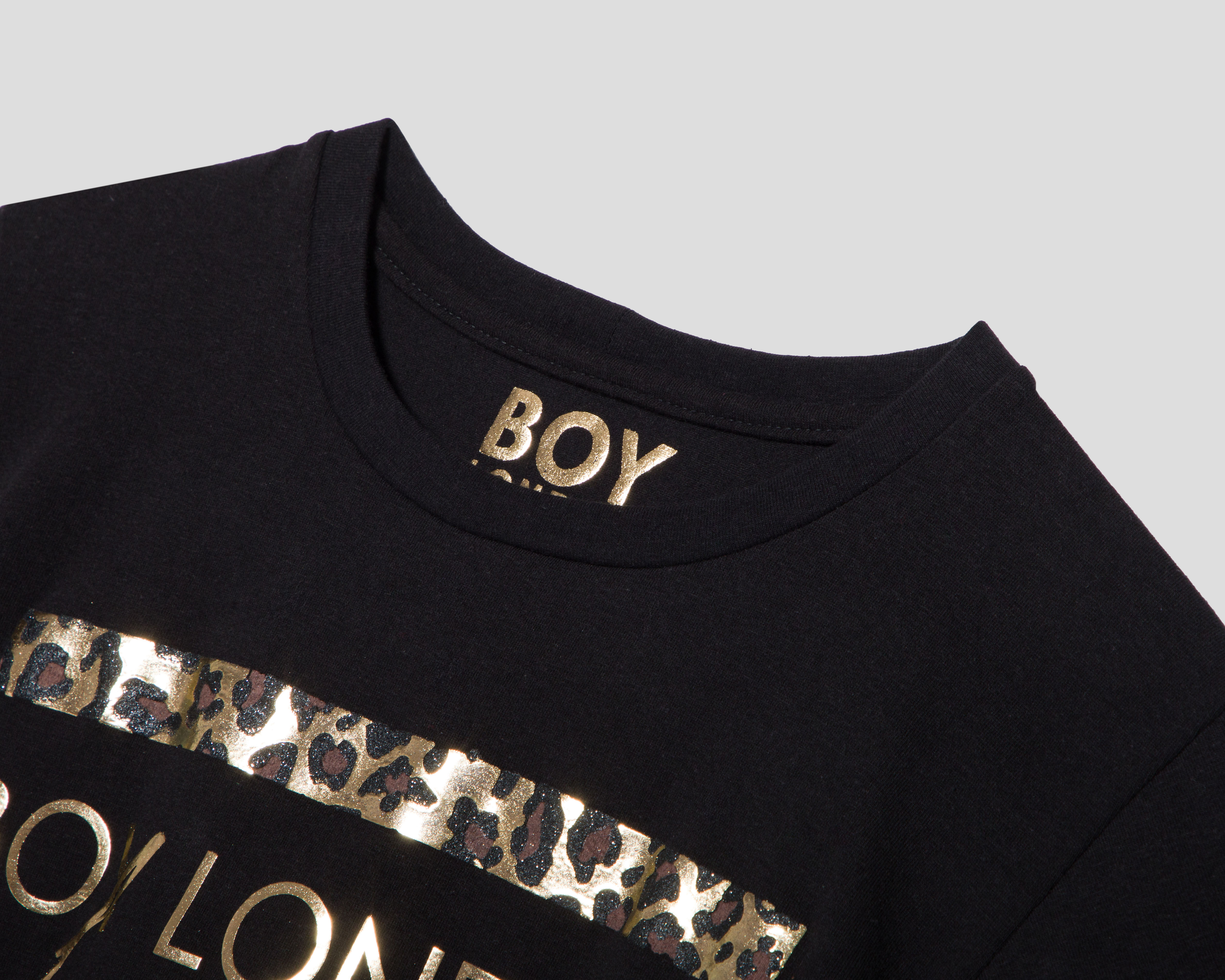 Foto 4 pulgar | Foto 3 | Playera Manga Corta Boy London para Mujer