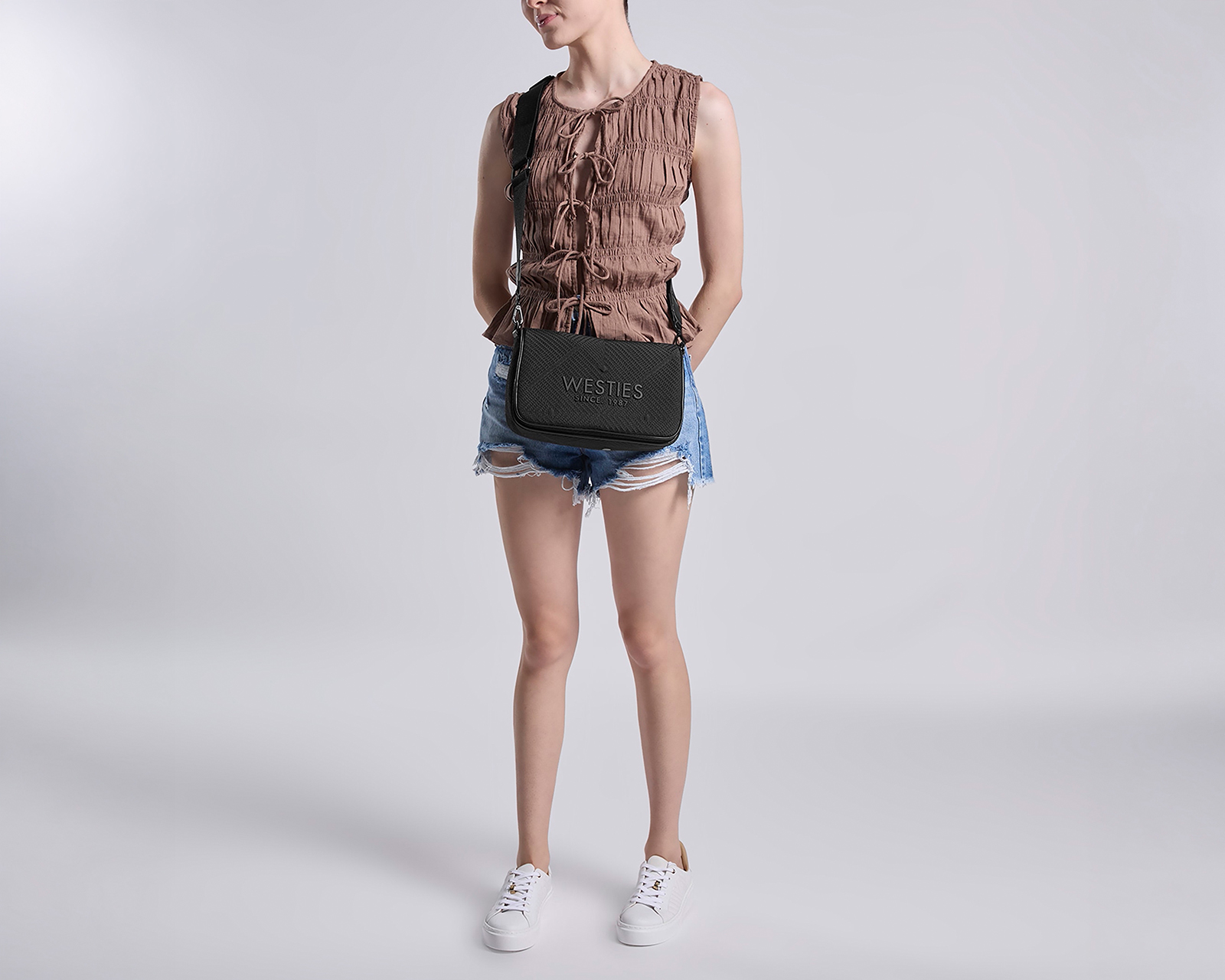 Foto 7 pulgar | Foto 6 | Bolsa Cruzada Westies Tomoyo