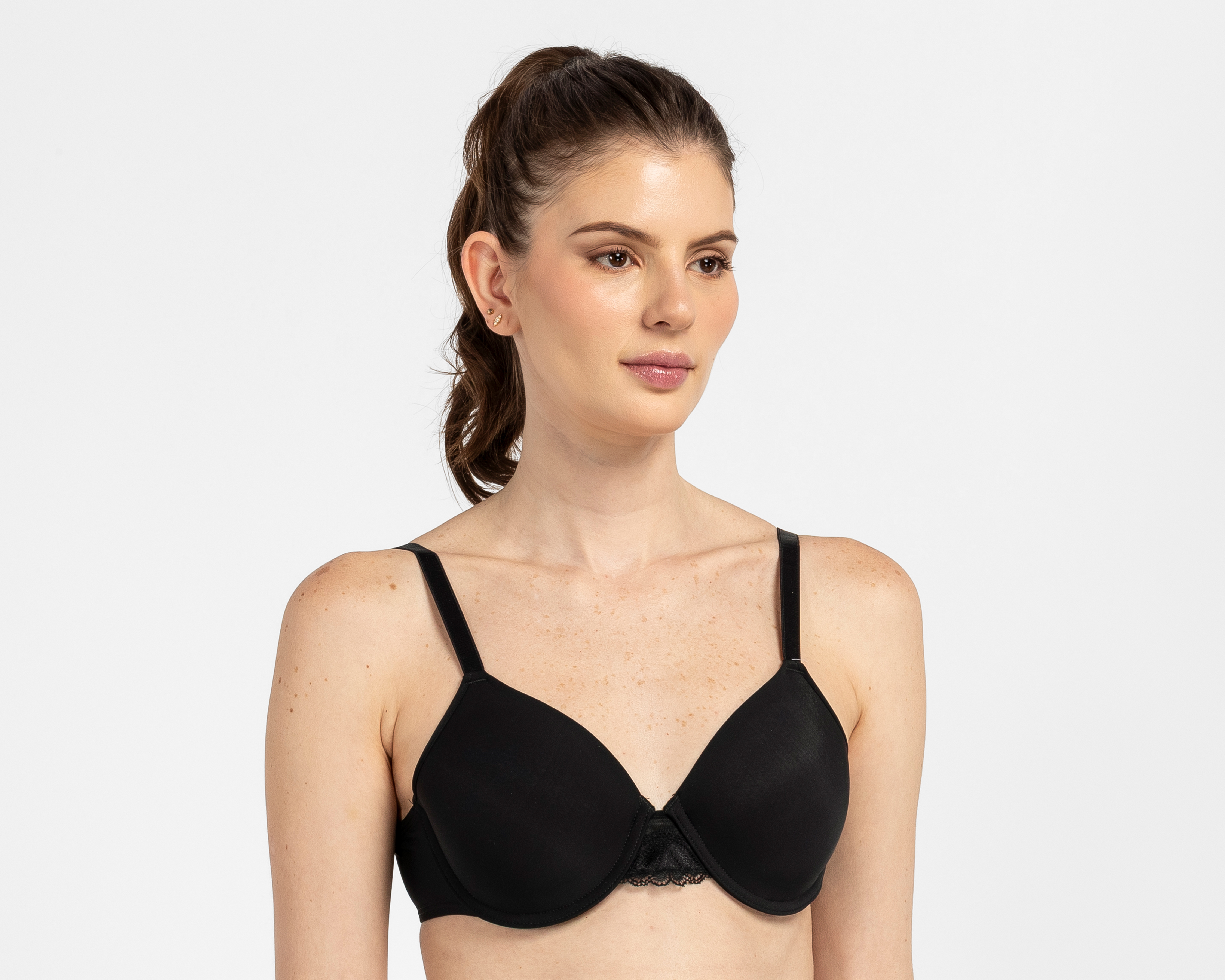 Brasier Copa Completa con Encaje Hanes