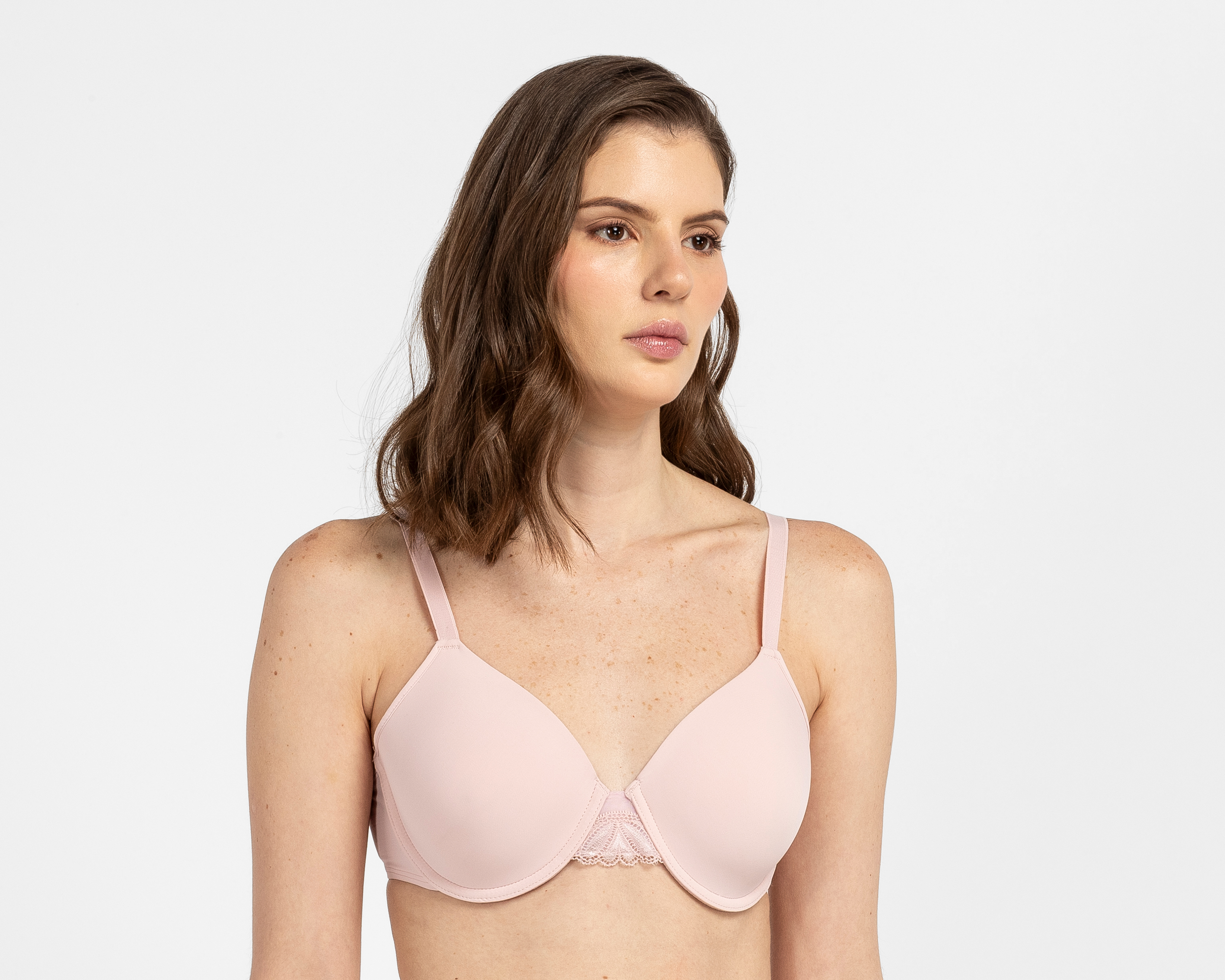 Brasier Copa Completa con Encaje Hanes