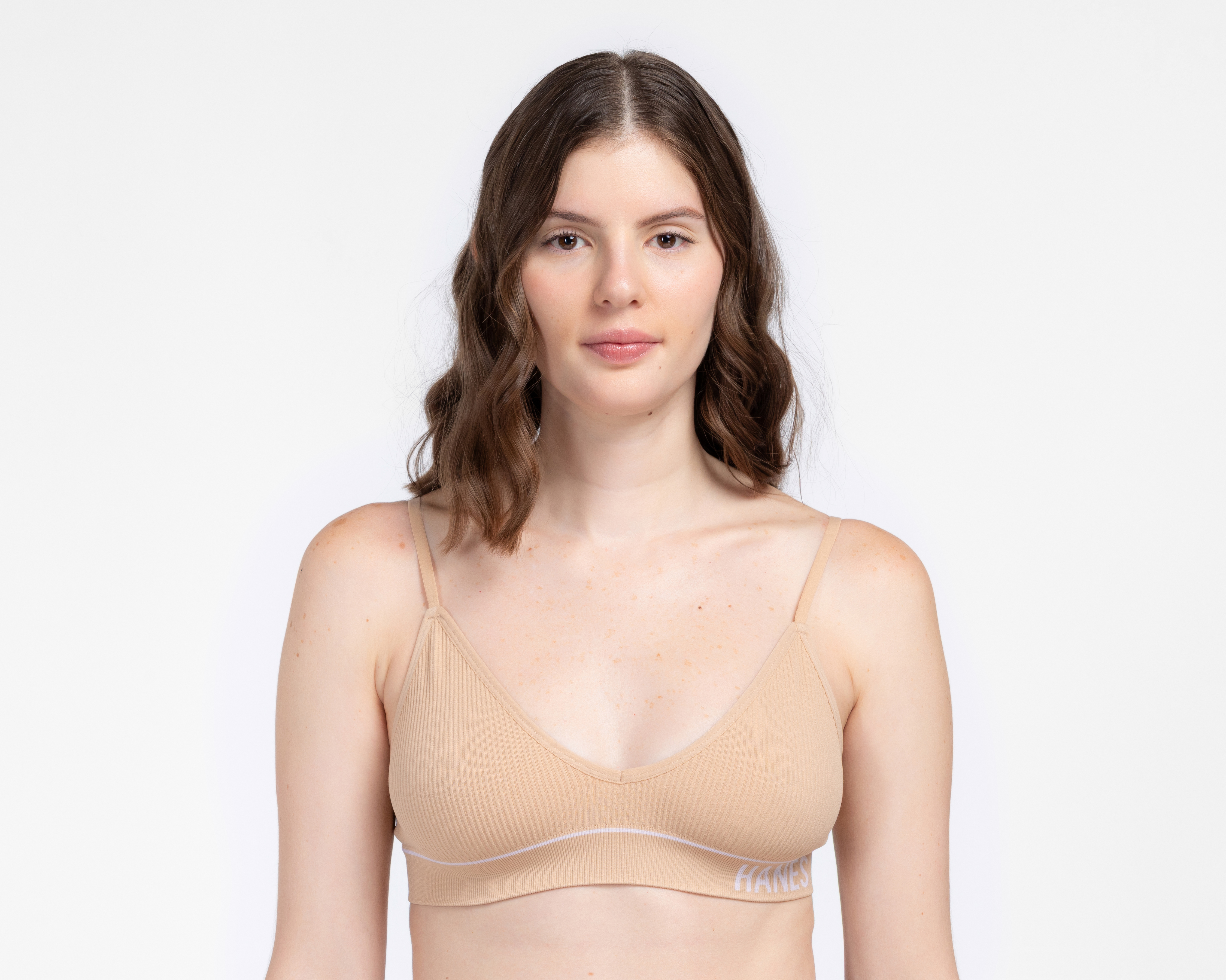 Foto 2 pulgar | Foto 1 | Brasier Copa Completa Confort Hanes