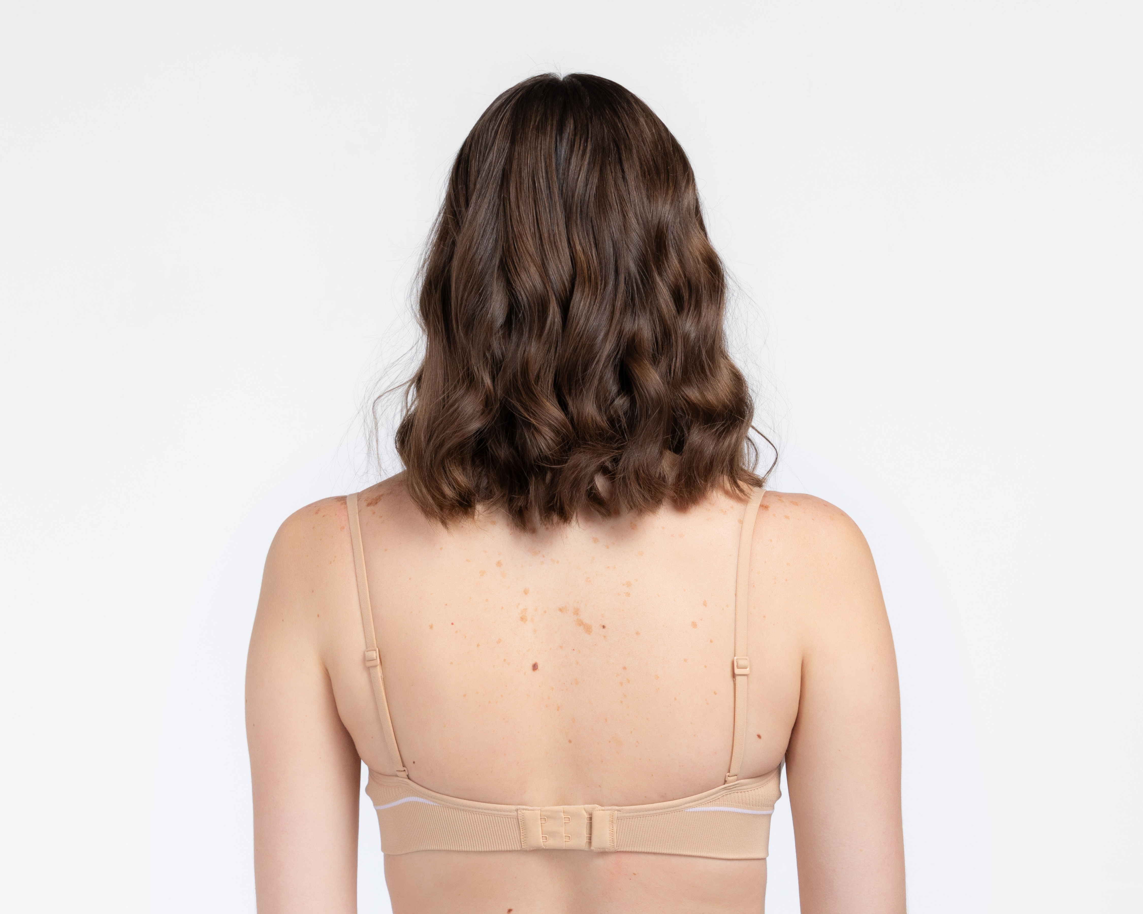 Foto 3 pulgar | Foto 2 | Brasier Copa Completa Confort Hanes