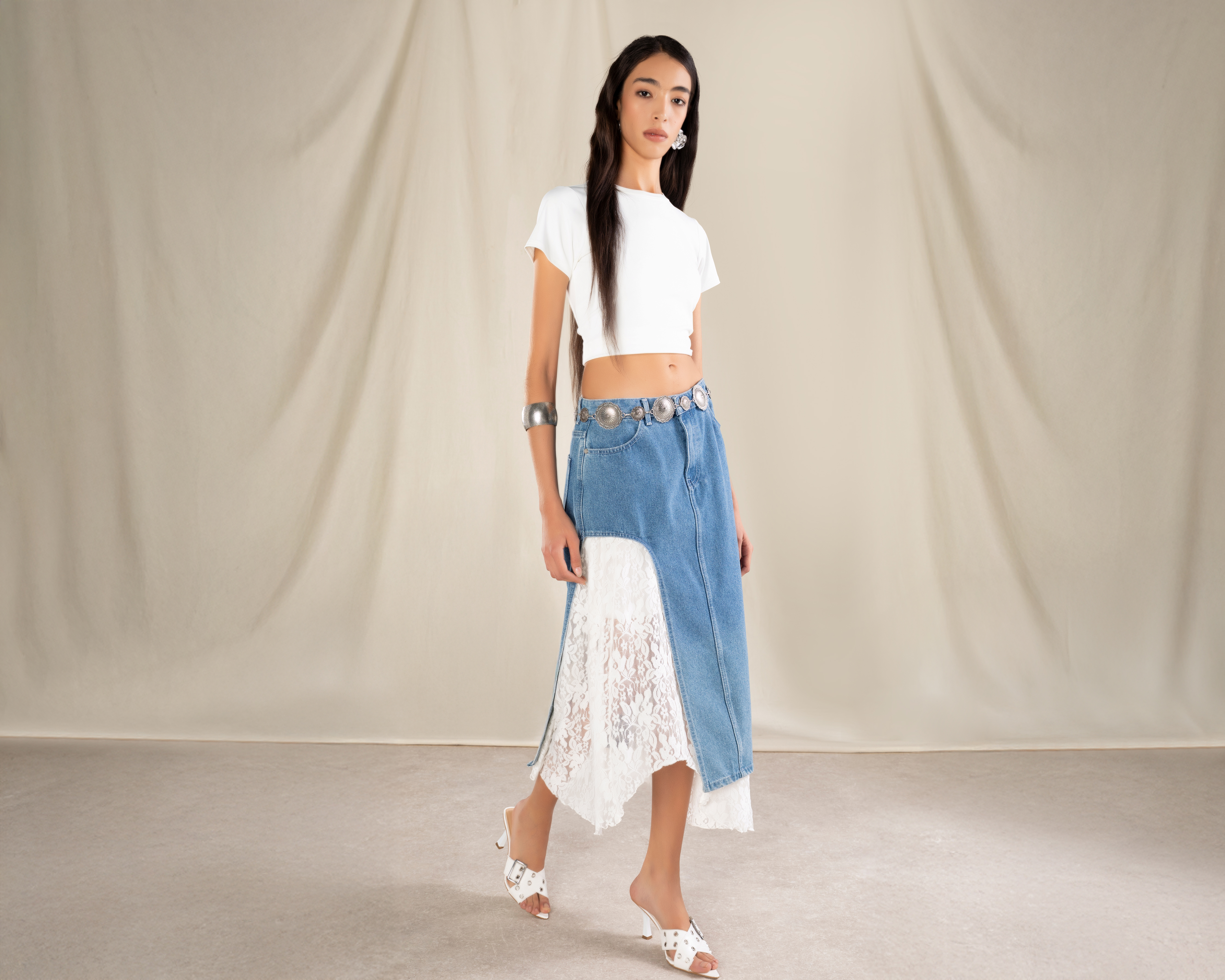 Foto 2 pulgar | Foto 1 | Playera Manga Corta Strona para Mujer