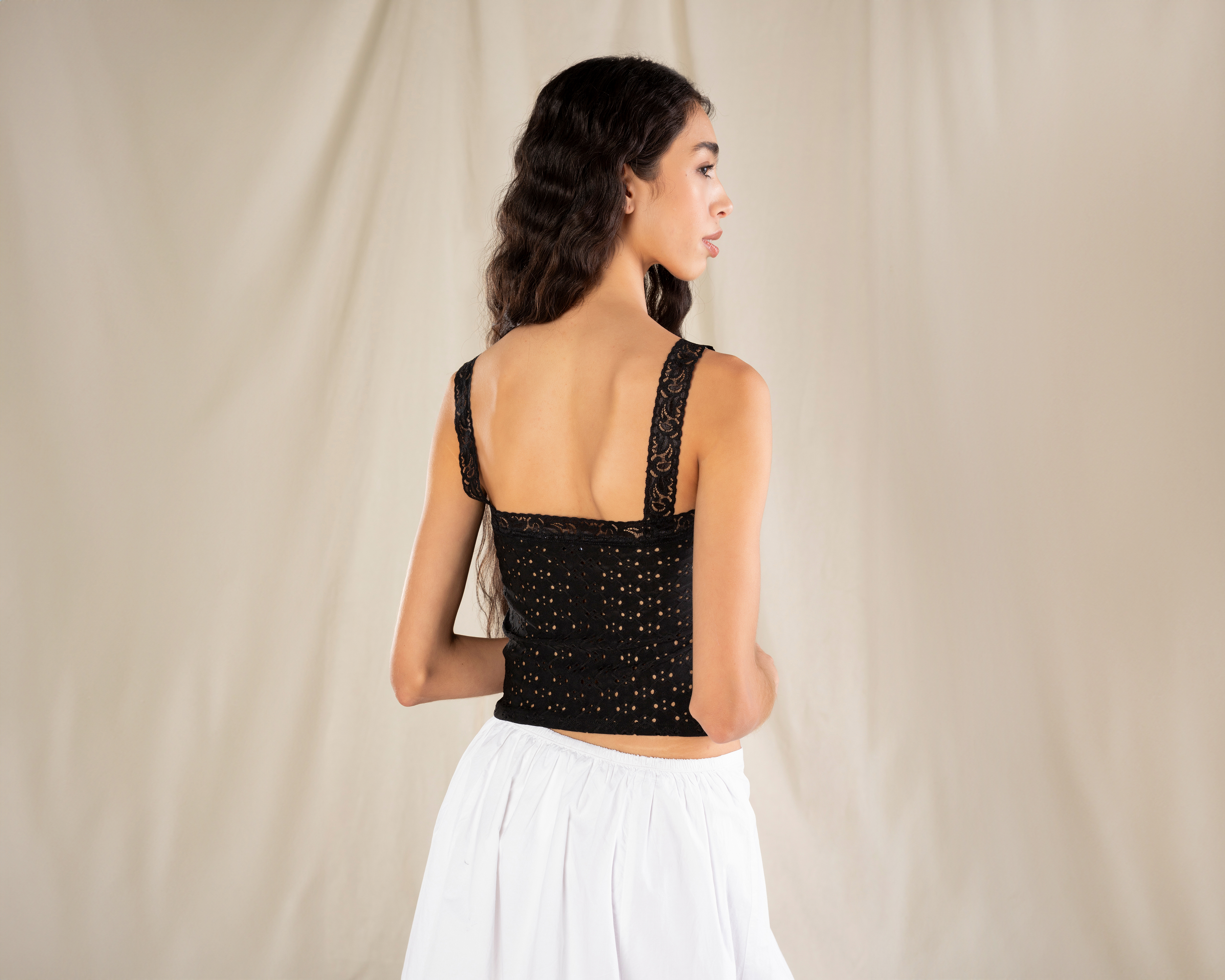 Foto 4 pulgar | Foto 3 | Blusa con Eyelet Strona para Mujer