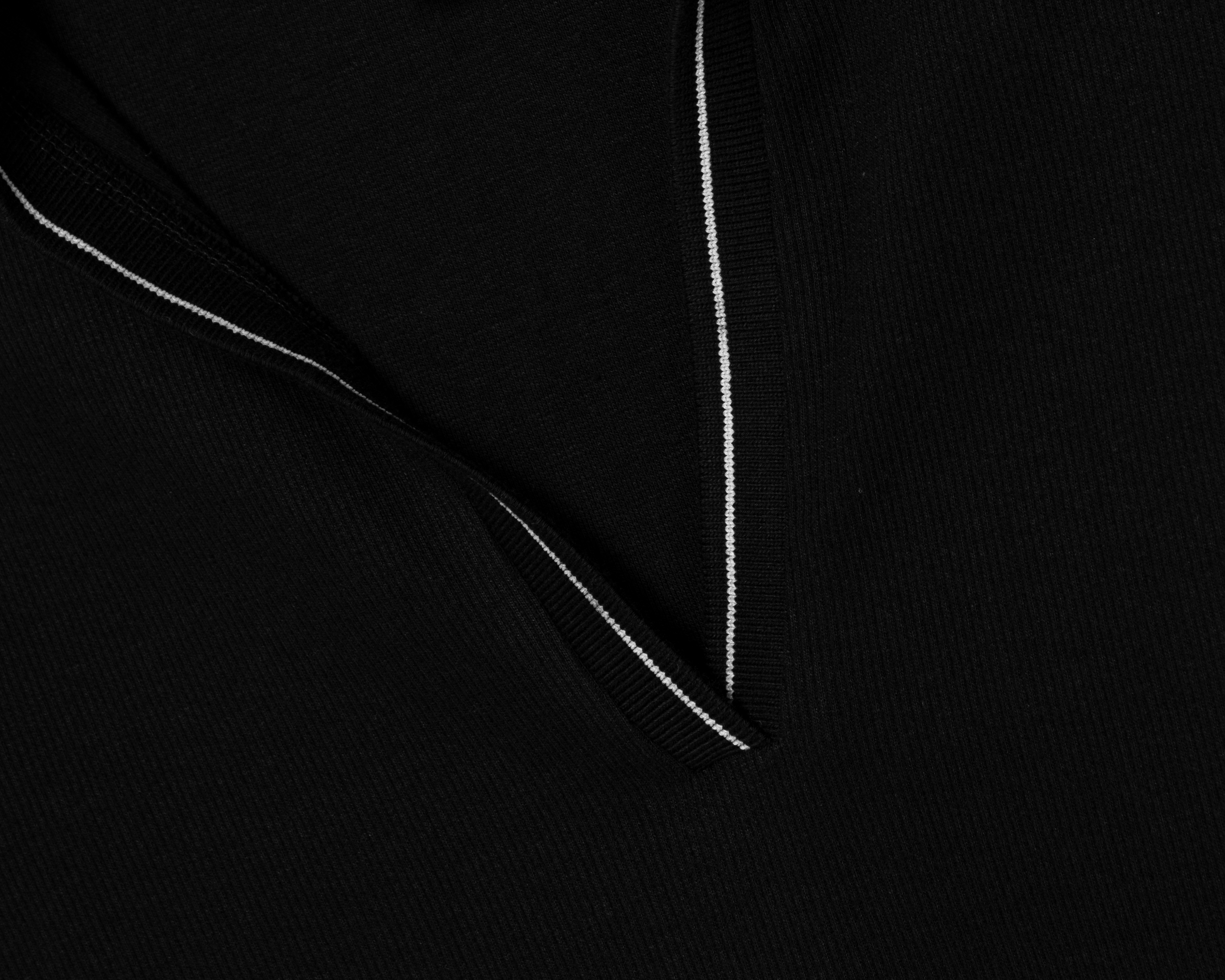 Foto 4 pulgar | Foto 3 | Playera Polo Forever 21 Manga Corta Negra Juvenil