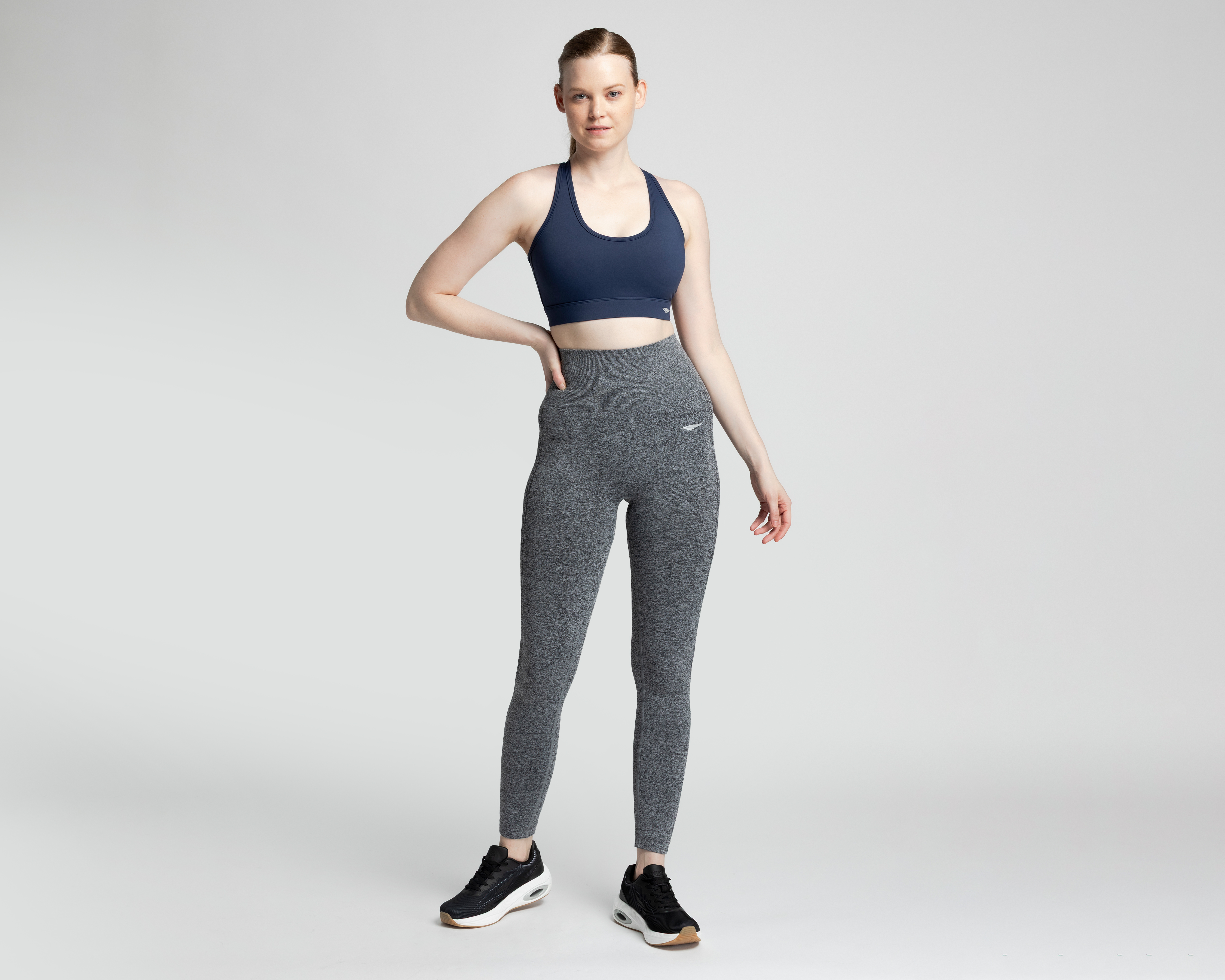 Foto 2 pulgar | Foto 1 | Top Deportivo Sportline para Mujer