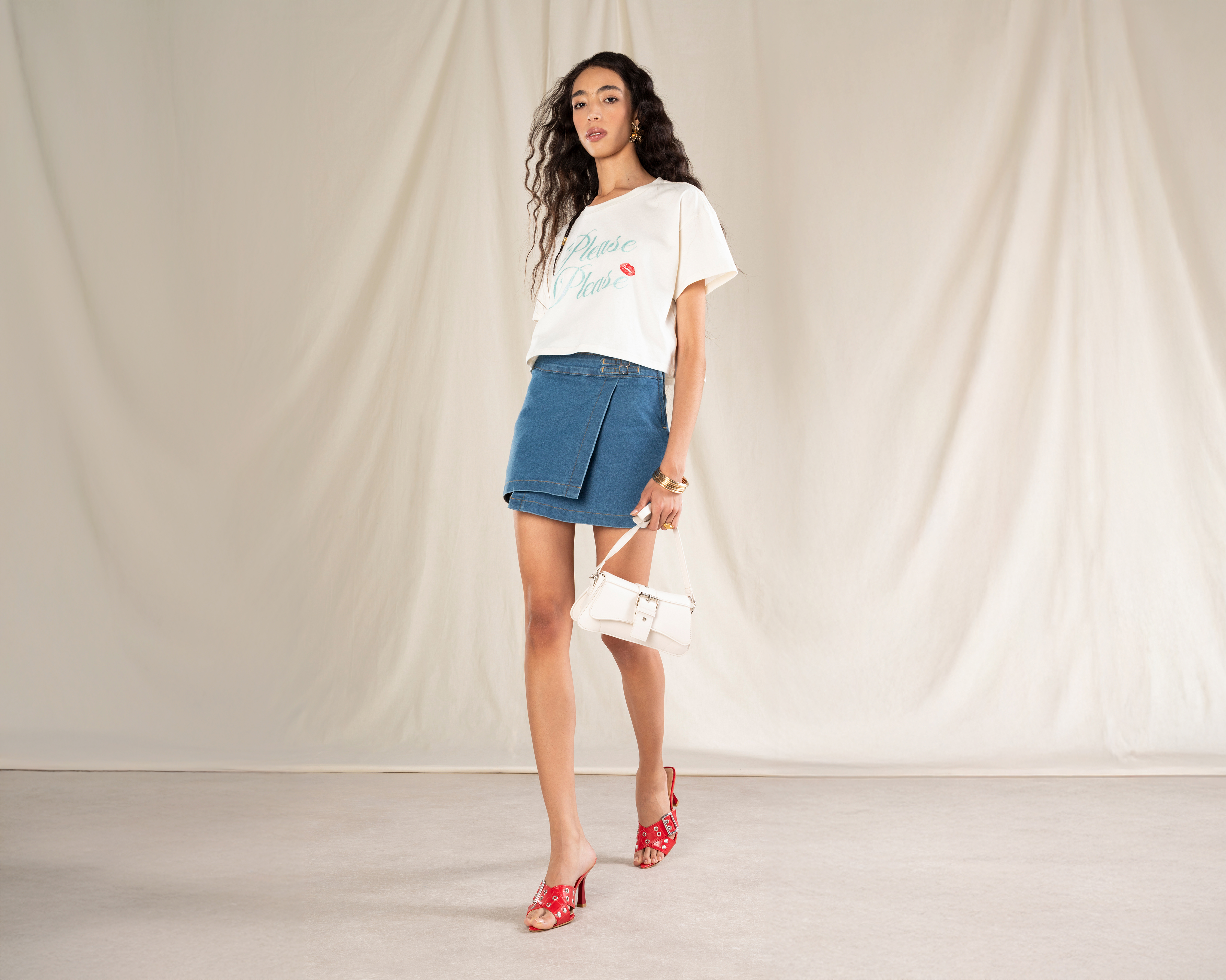 Foto 2 pulgar | Foto 1 | Playera Manga Corta Strona para Mujer