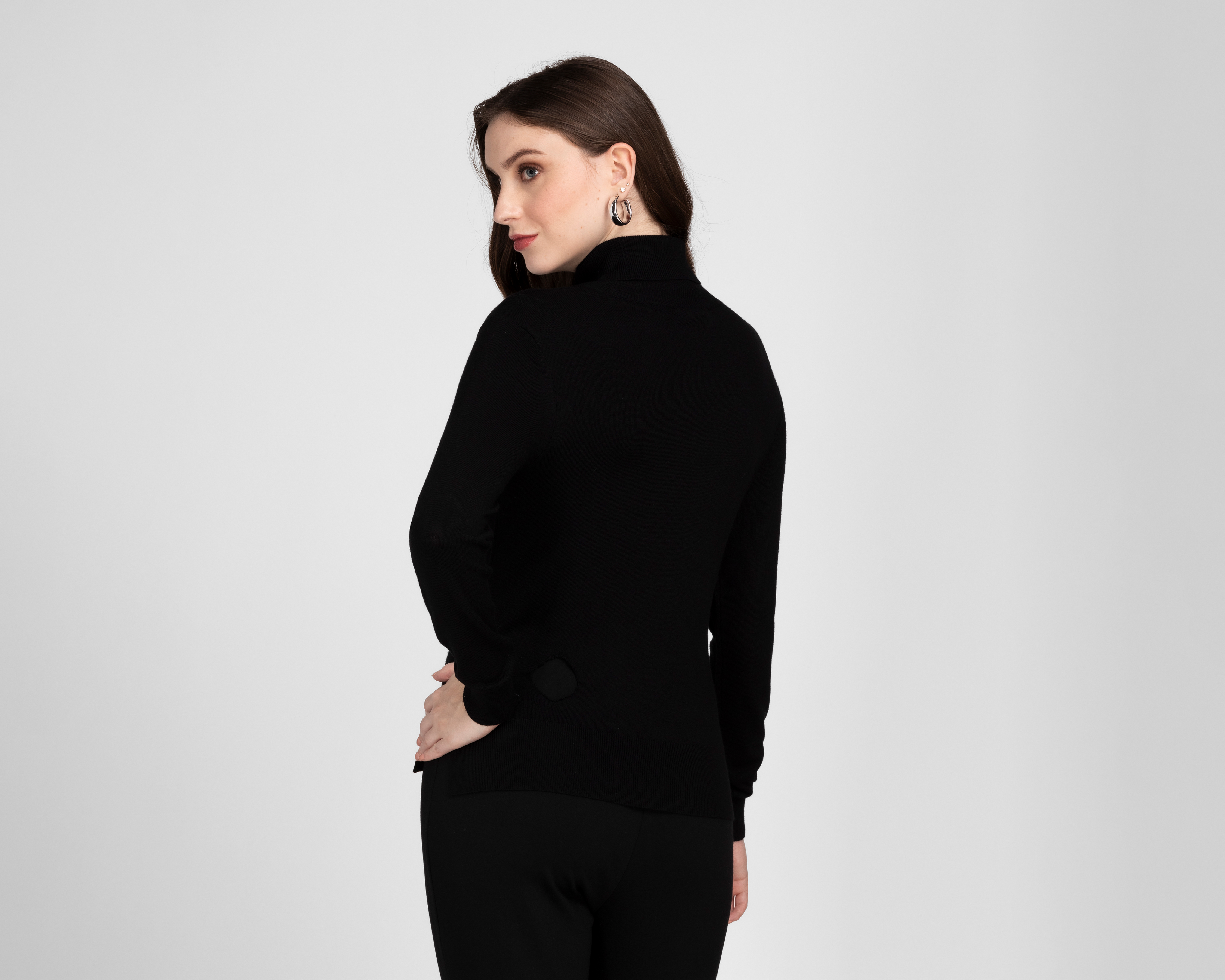 Foto 4 pulgar | Foto 3 | Suéter de Cuello Alto Sahara para Mujer
