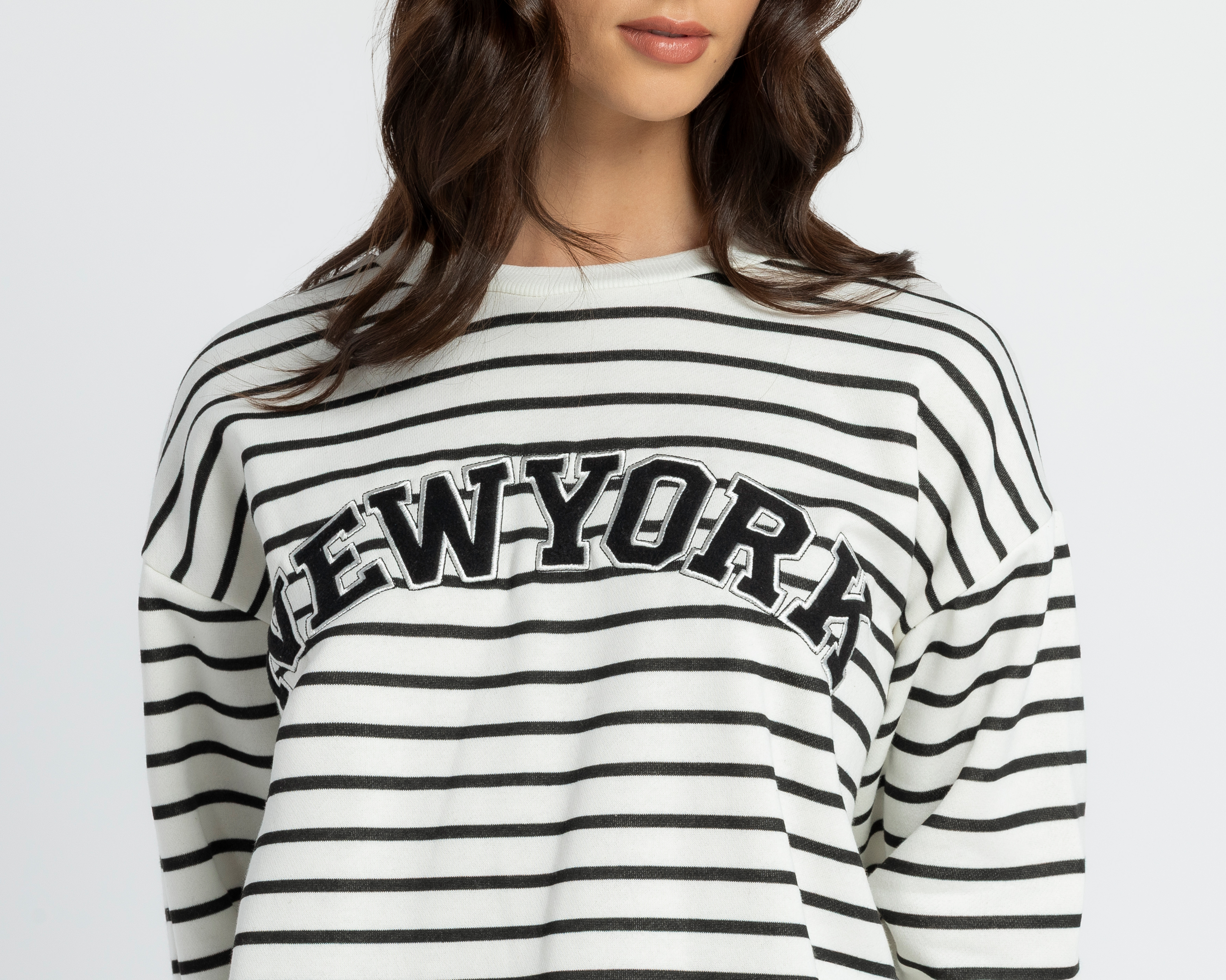 Foto 5 pulgar | Foto 4 | Sudadera a Rayas Refill para Mujer