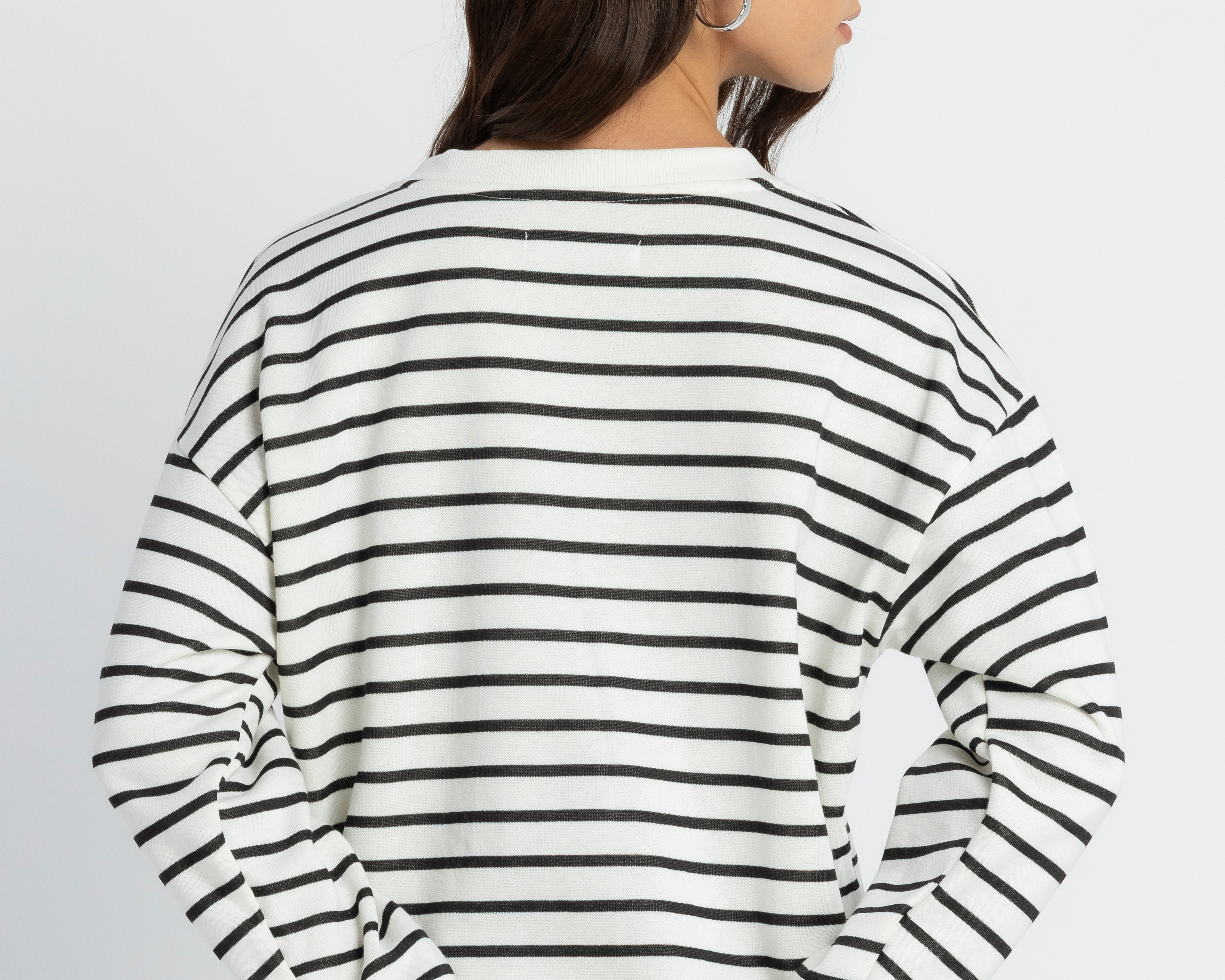 Foto 6 pulgar | Foto 5 | Sudadera a Rayas Refill para Mujer