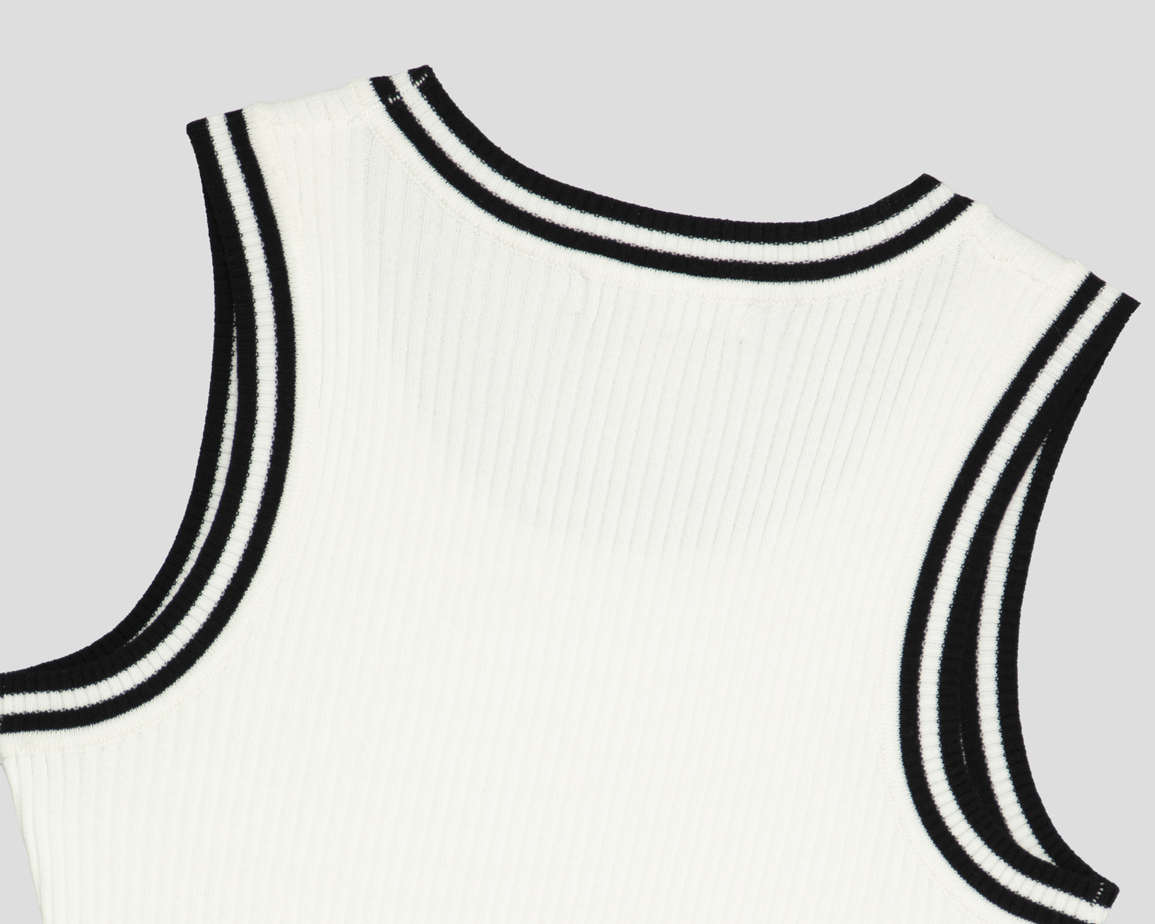 Foto 4 pulgar | Foto 3 | Playera sin Mangas Forever 21 para Mujer