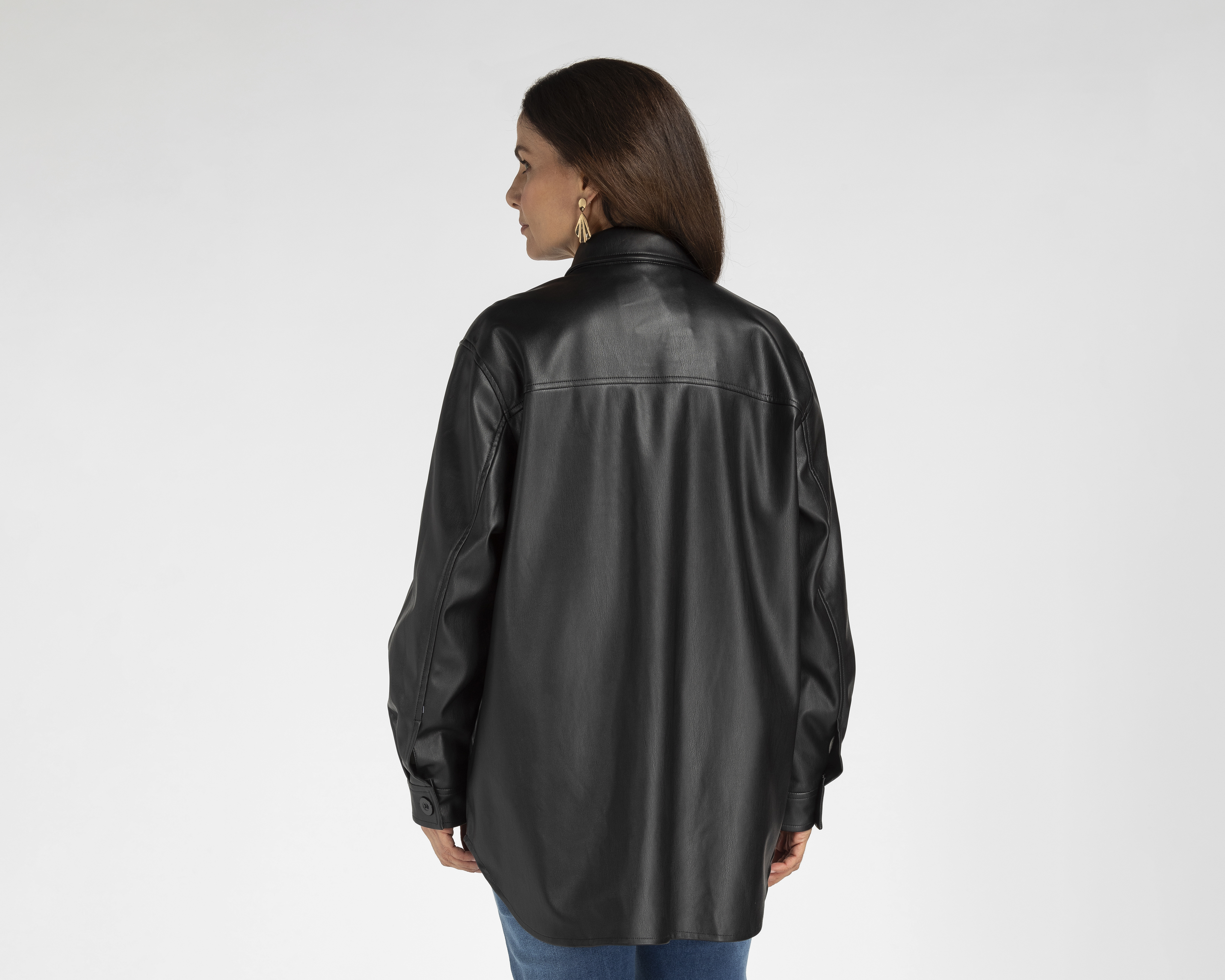 Foto 4 pulgar | Foto 3 | Sobrecamisa Sahara de Pu para Mujer