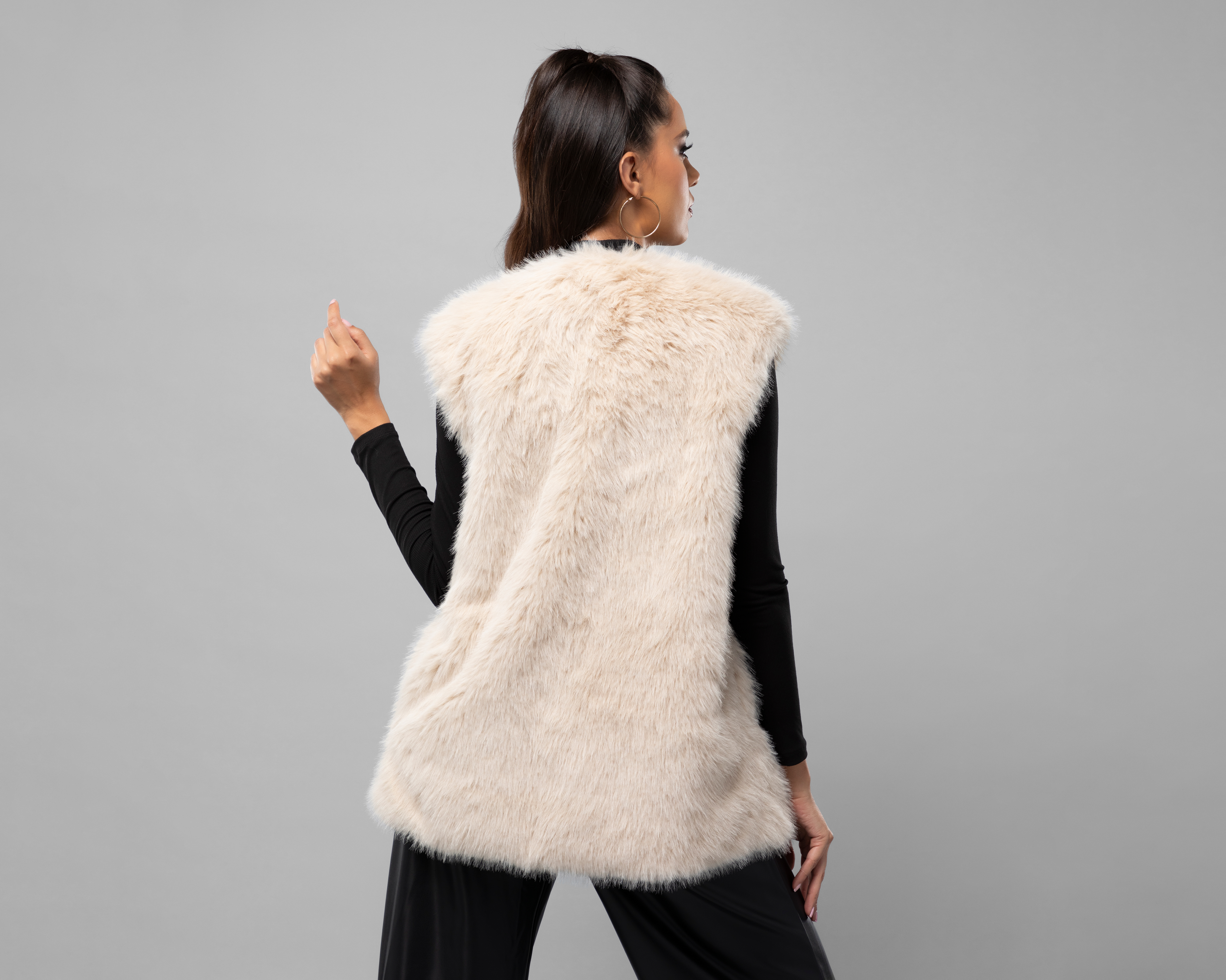 Foto 4 pulgar | Foto 3 | Chaleco Beige Jennifer Lopez para Mujer