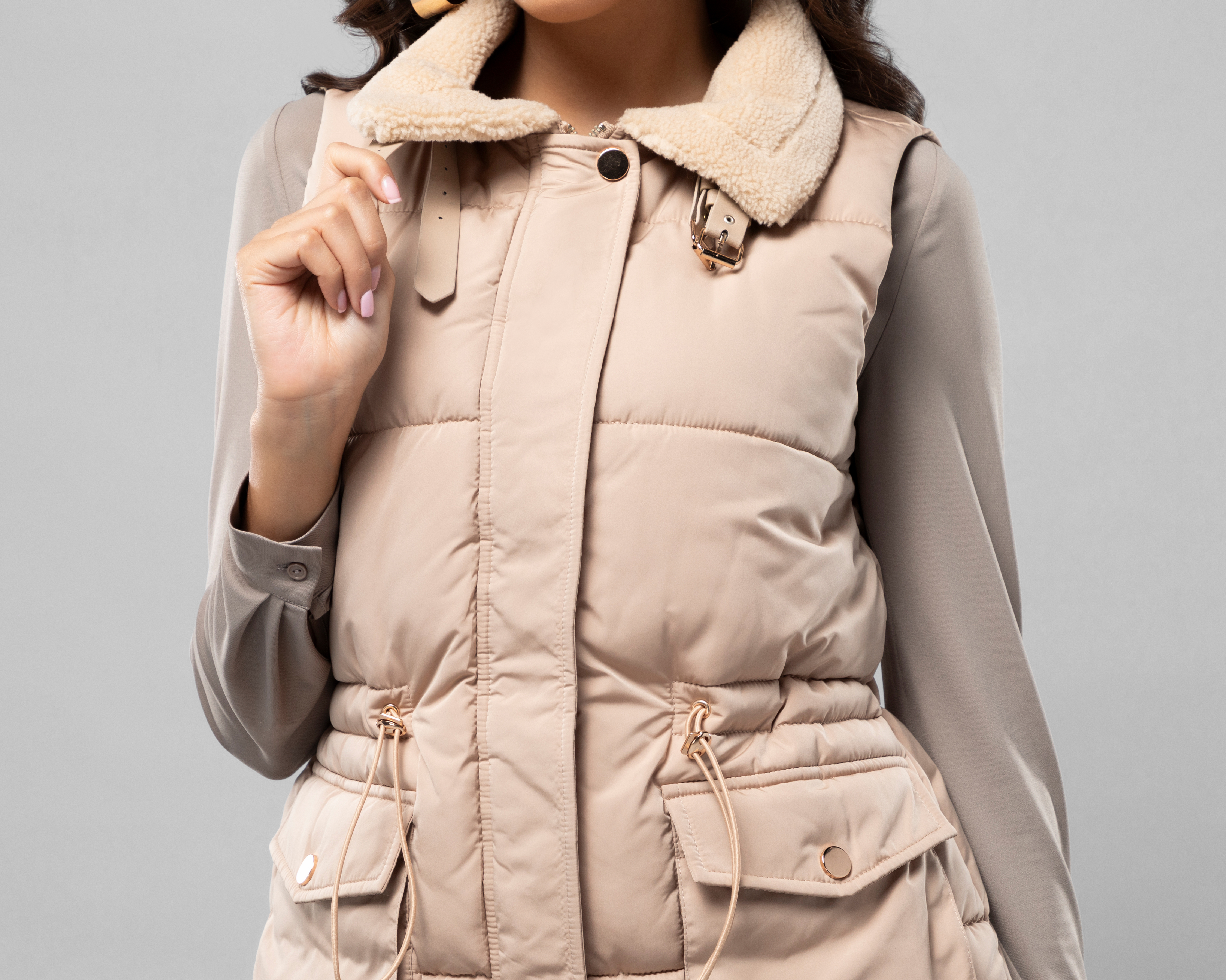 Foto 5 pulgar | Foto 4 | Chaleco Capitonado Jennifer Lopez para Mujer