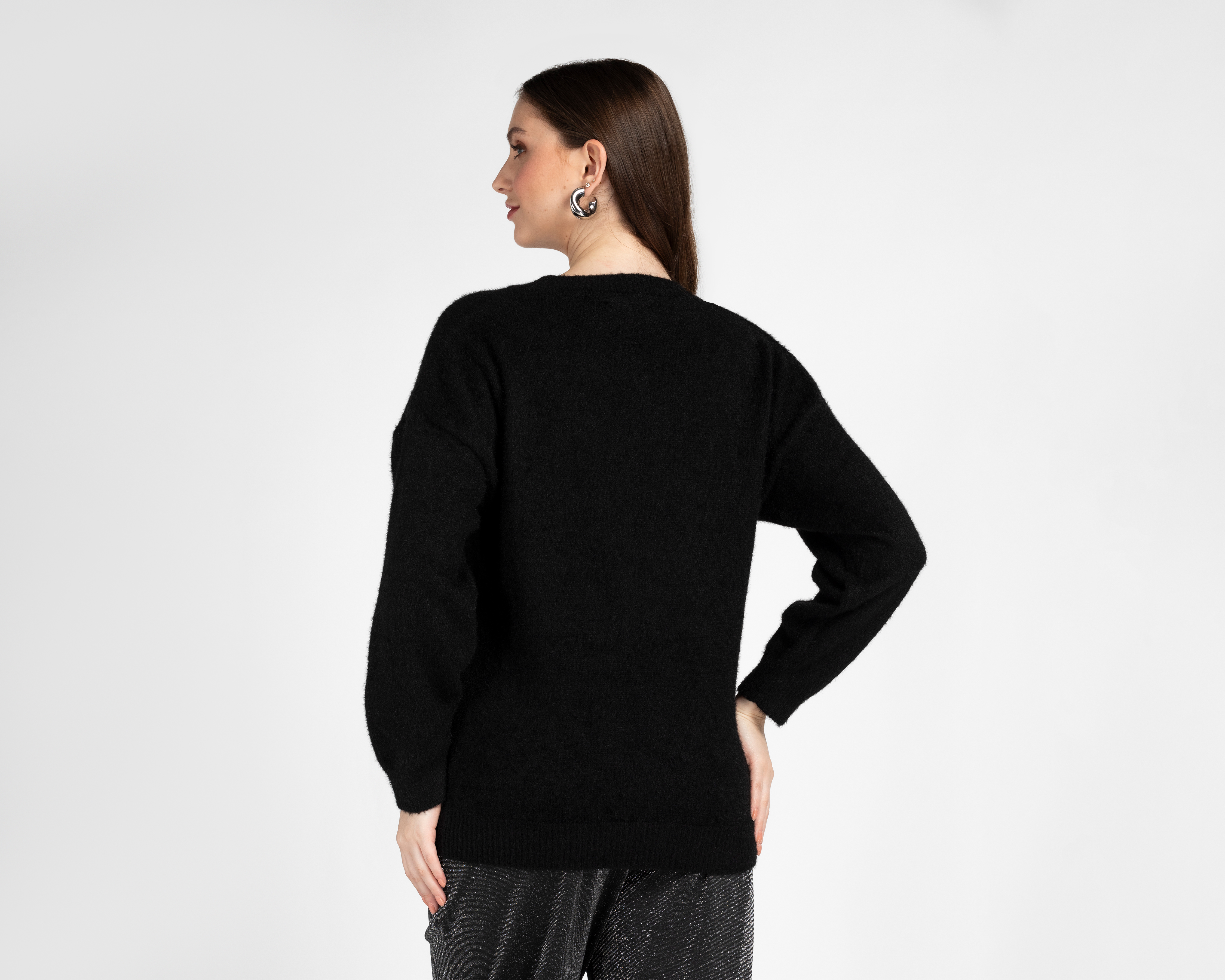 Foto 4 pulgar | Foto 3 | Suéter Negro Sahara para Mujer