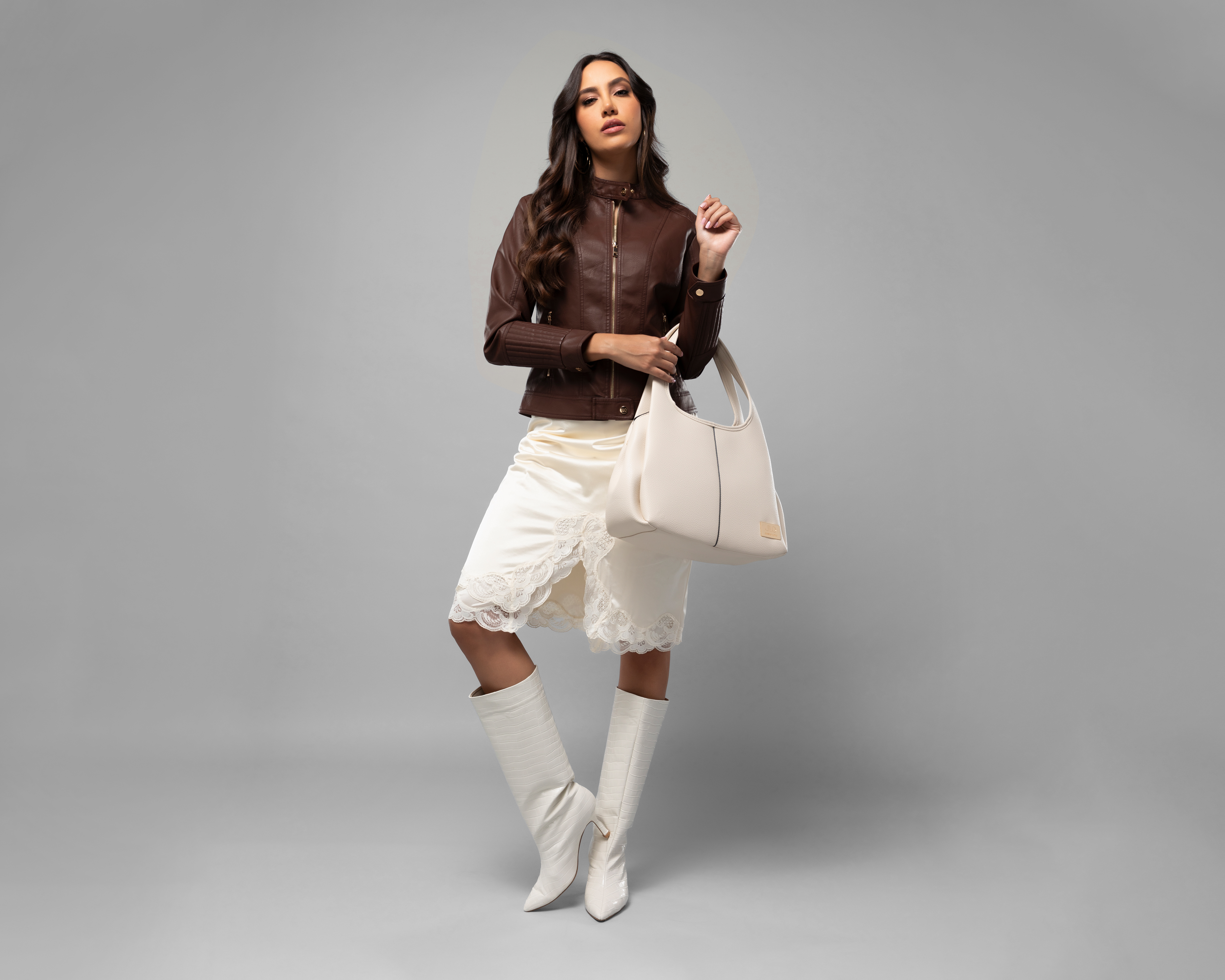 Foto 3 pulgar | Foto 2 | Chamarra tipo Vinipiel Jennifer Lopez para Mujer