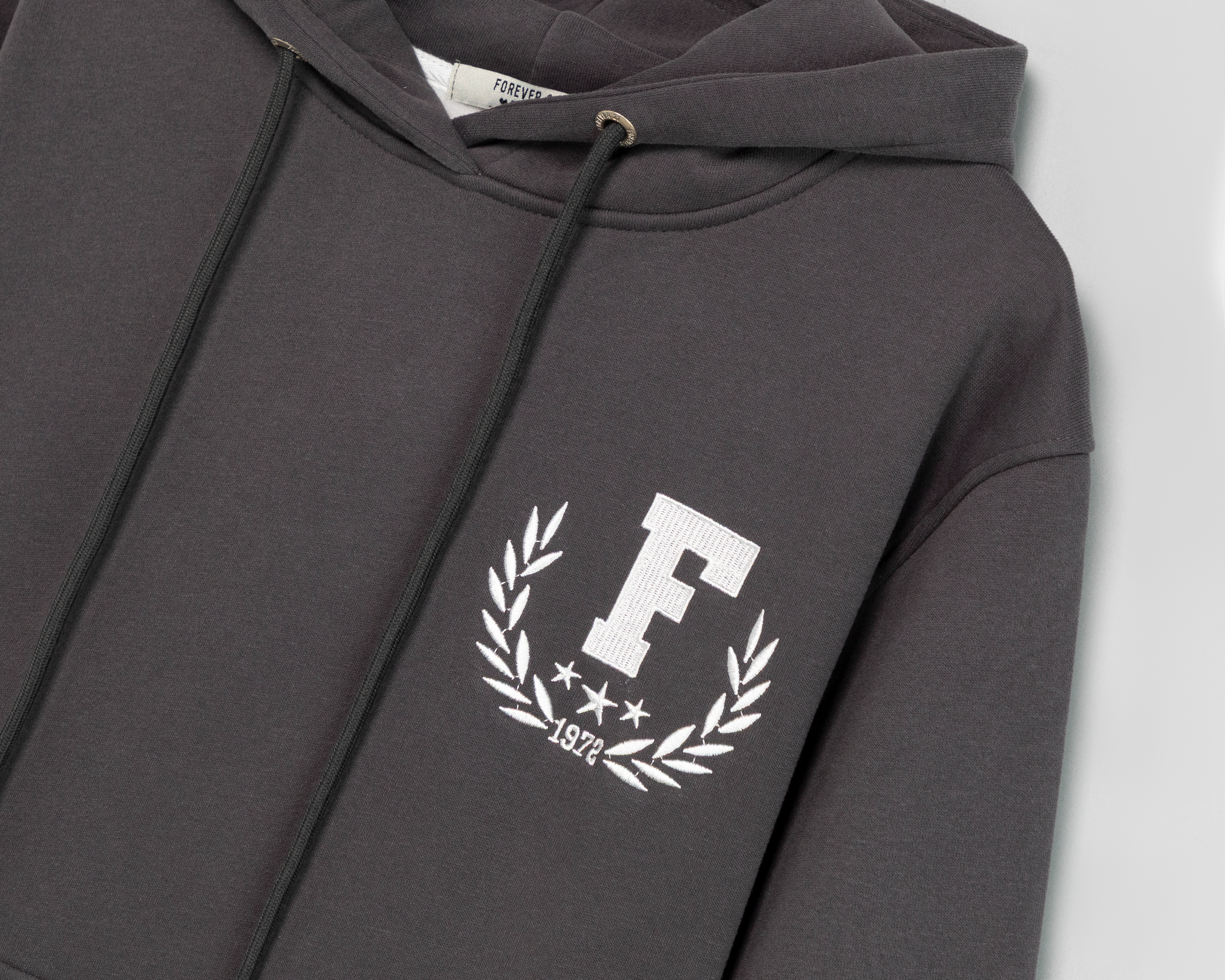 Foto 4 pulgar | Foto 3 | Sudadera con Capucha Forever 21 para Mujer