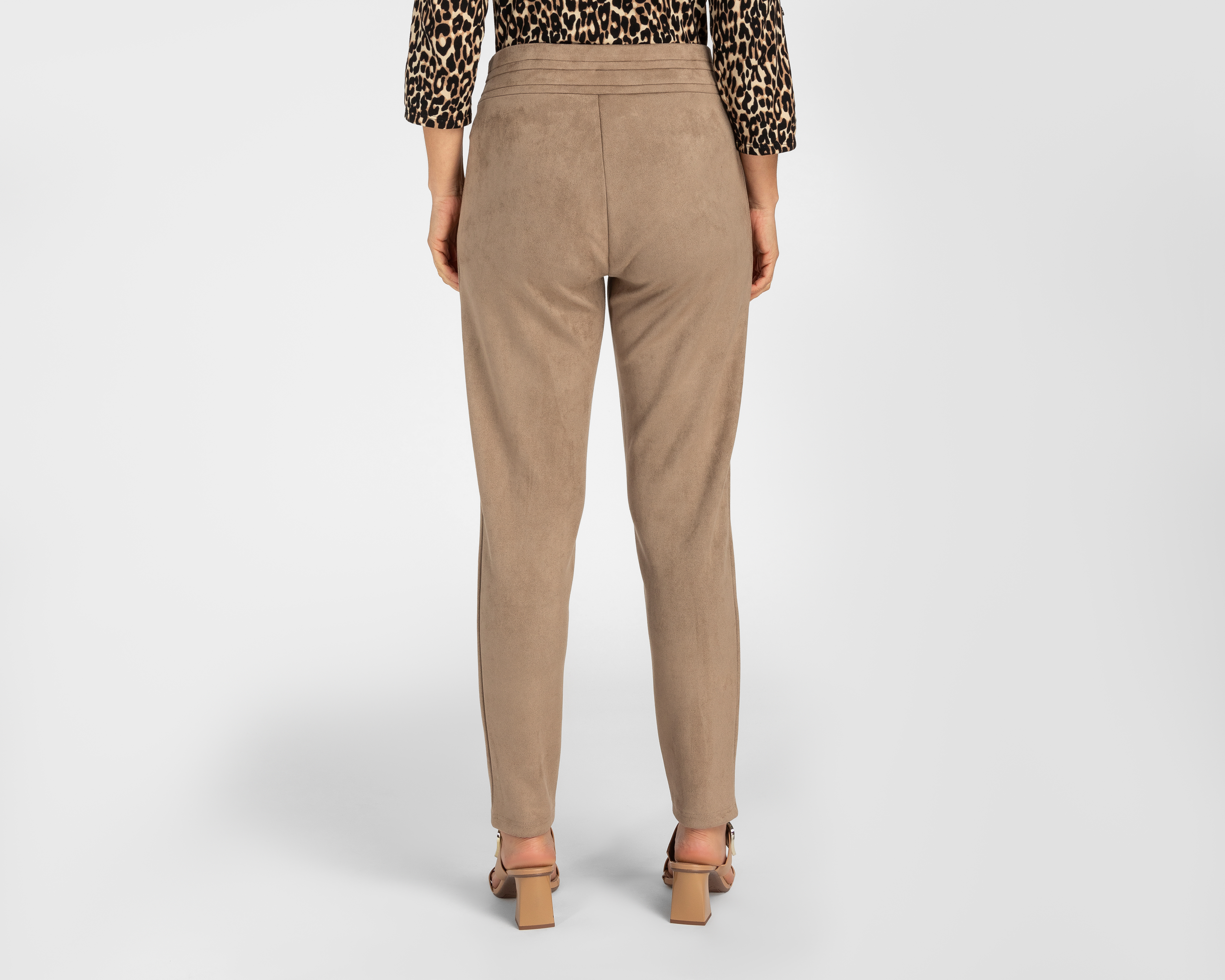 Foto 4 pulgar | Foto 3 | Leggings Casuales Suede Sahara para Mujer